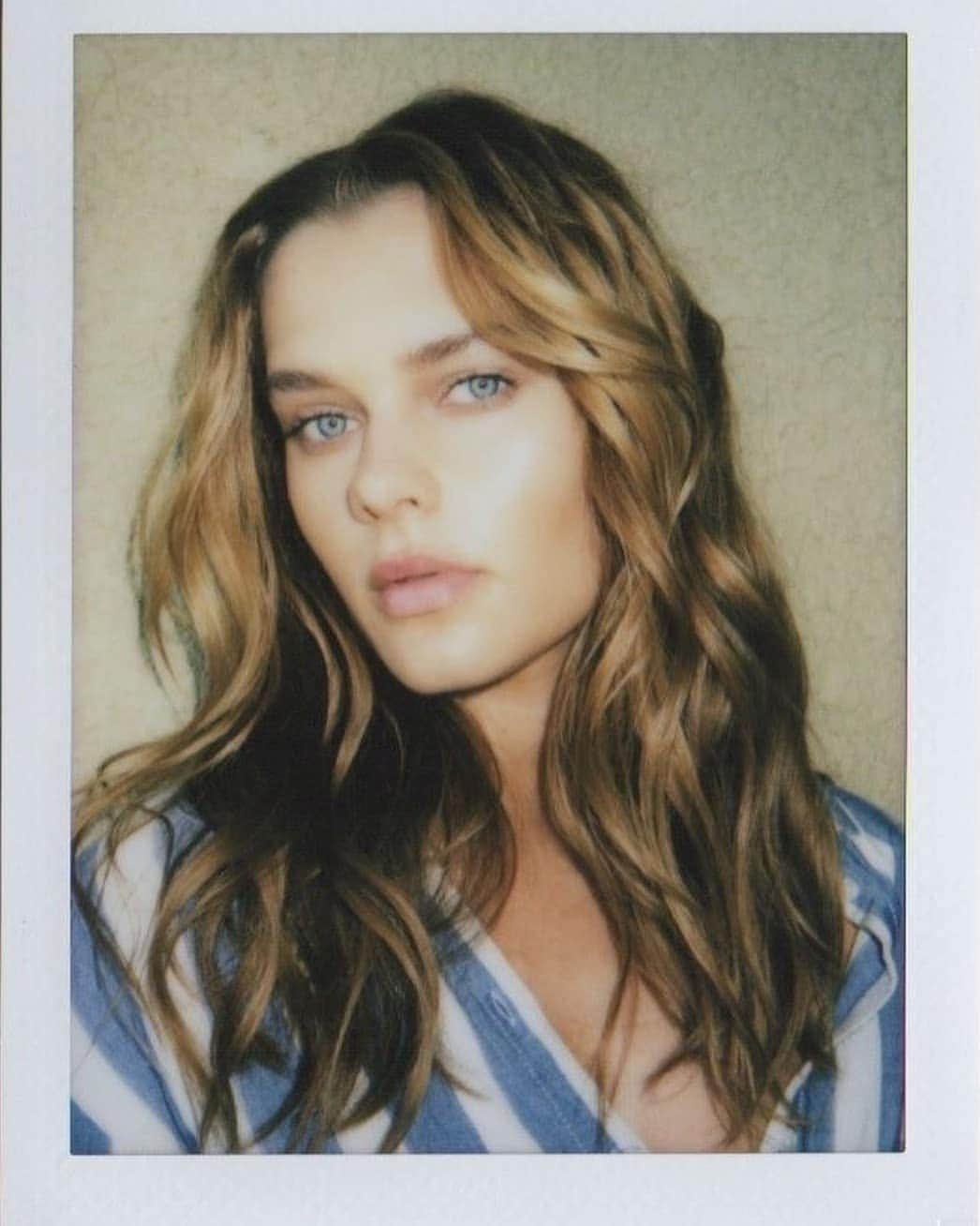 ソルヴェイグ・モルク・ハンセンさんのインスタグラム写真 - (ソルヴェイグ・モルク・ハンセンInstagram)「Another day, another Polaroid 📸 This one's from Mauritius last year! Such an amazing place and experience and definitely a place I hope to be lucky enough to travel to again! 🌅🌍🏝️」5月9日 21時44分 - notsolveig