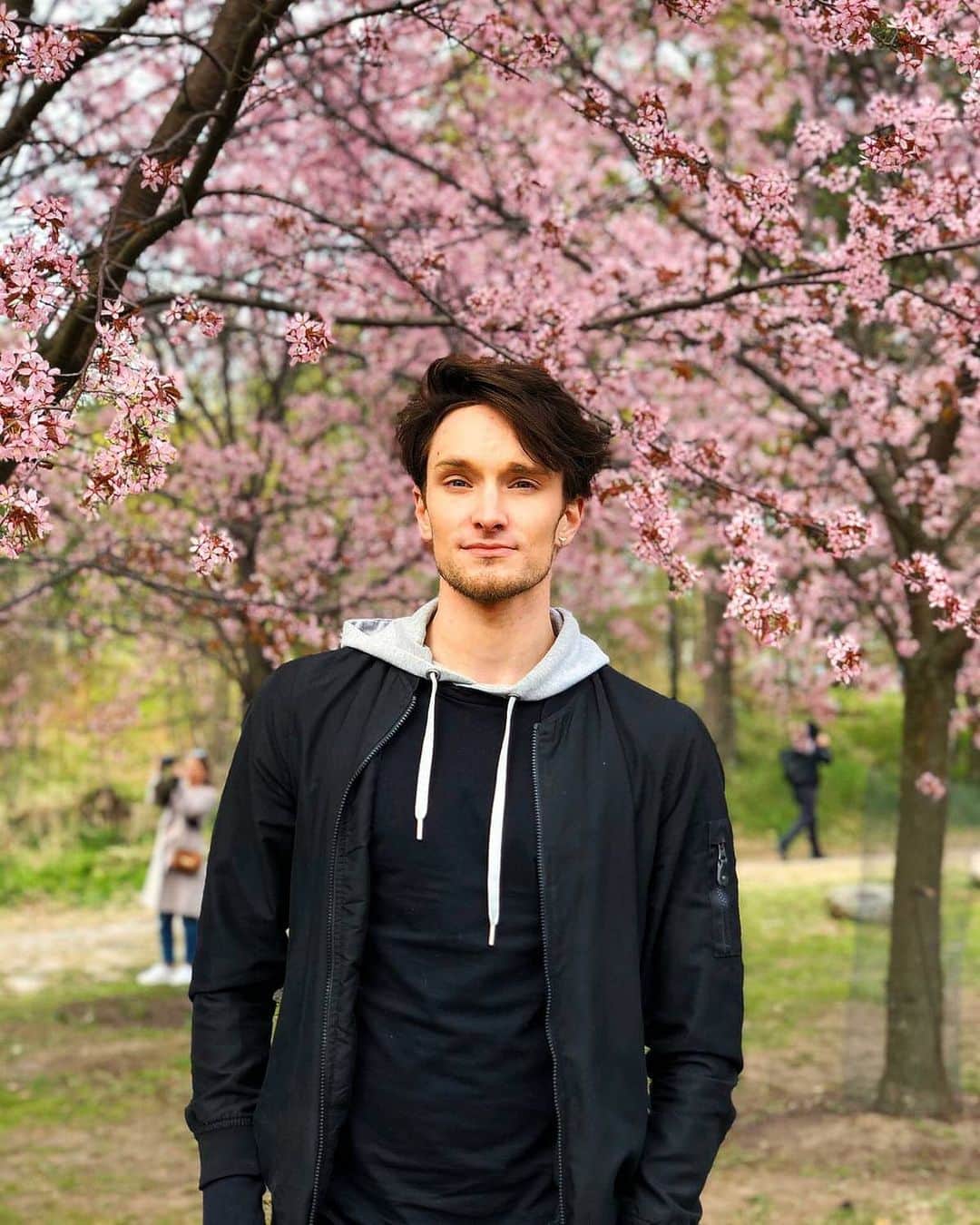 Jussiville JV Partanenのインスタグラム：「.. since everyone else went there also 😅 ~~ #roihuvuori #cherryblossom #cherrytrees #helsinki #finland #spring #springvibes #athlete #icedance #beardsofinstagram #photoshoot #model 📷@arinaklino」