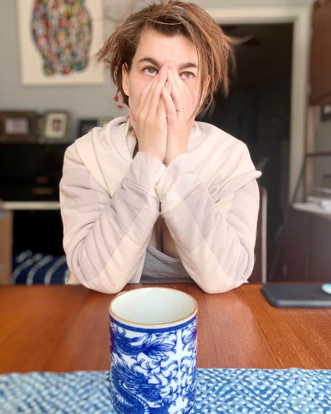 カーキ・キングのインスタグラム：「Good morning.」