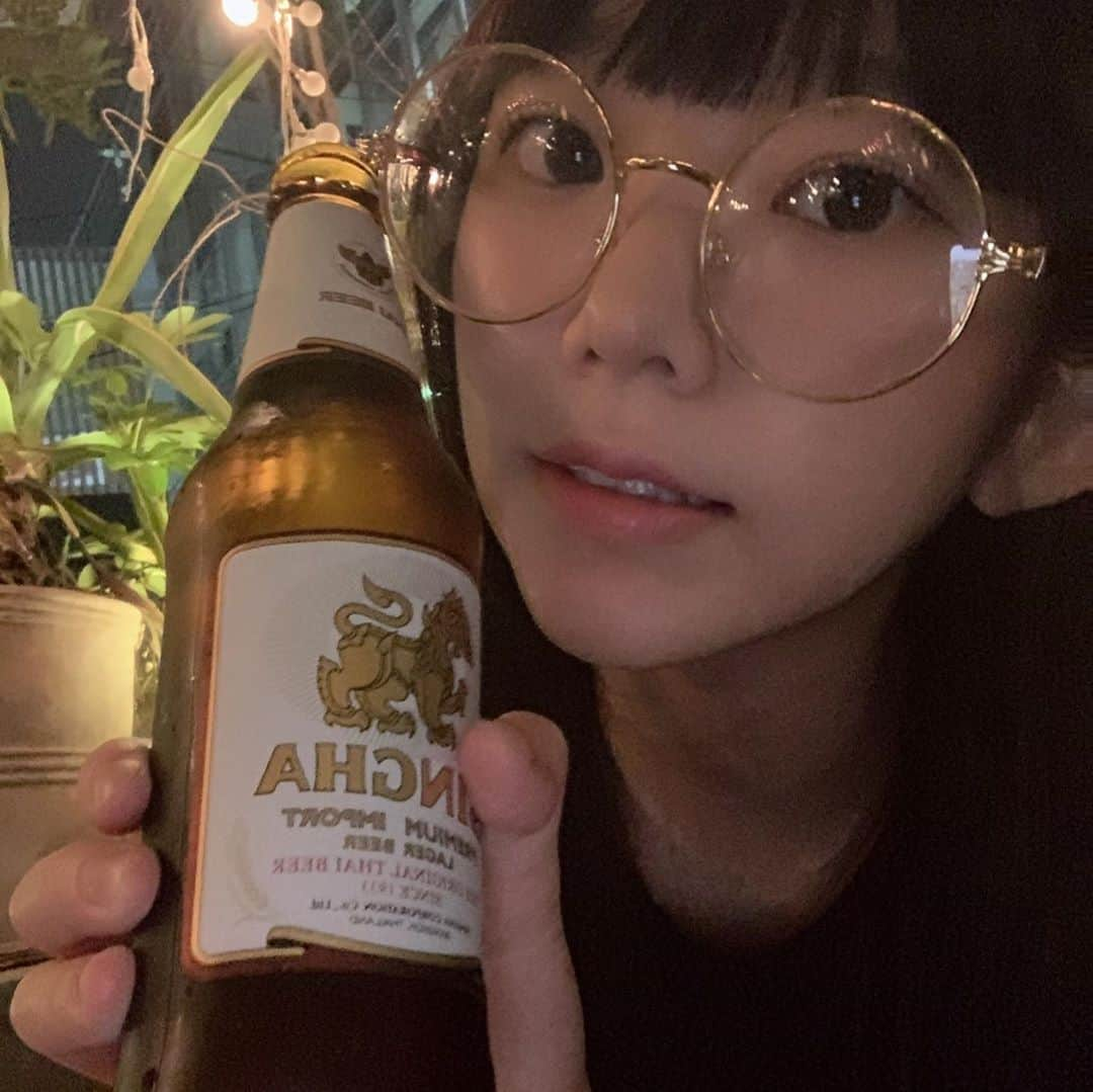 長澤茉里奈さんのインスタグラム写真 - (長澤茉里奈Instagram)「5/16 にオンラインイベントやります！！ Twitterかインスタのプロフィールのハイライト参照！！ お酒を飲みながら質問コーナーやまりちゅう挑戦コーナー？！など！楽しい企画用意してます！！！ ビデオはオンでもオフでもOKです！！ 見るだけでも！積極的参加型！どちらでも大丈夫です！！ この機会に酔っ払いまりちゅうを見届けてくださいなっ！ ご参加お待ちしてます✌️🍬 #marichuu#nagasawamarina  #オンラインイベント #オンライン飲み会 #お酒好き#合法ロリ」5月9日 22時02分 - marinanagasawa1008