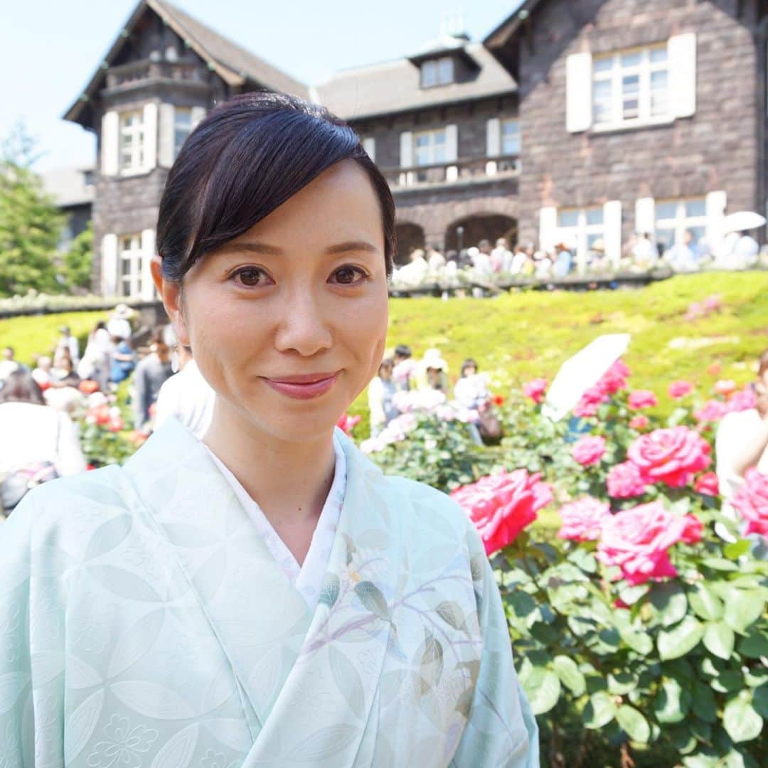 江連裕子さんのインスタグラム写真 - (江連裕子Instagram)「. 3人で会う事も、着物を着る機会もないので、 ちょうど2年前のGWに 旧古河庭園に行った時の写真をアップします！」5月9日 13時20分 - yuko_ezure