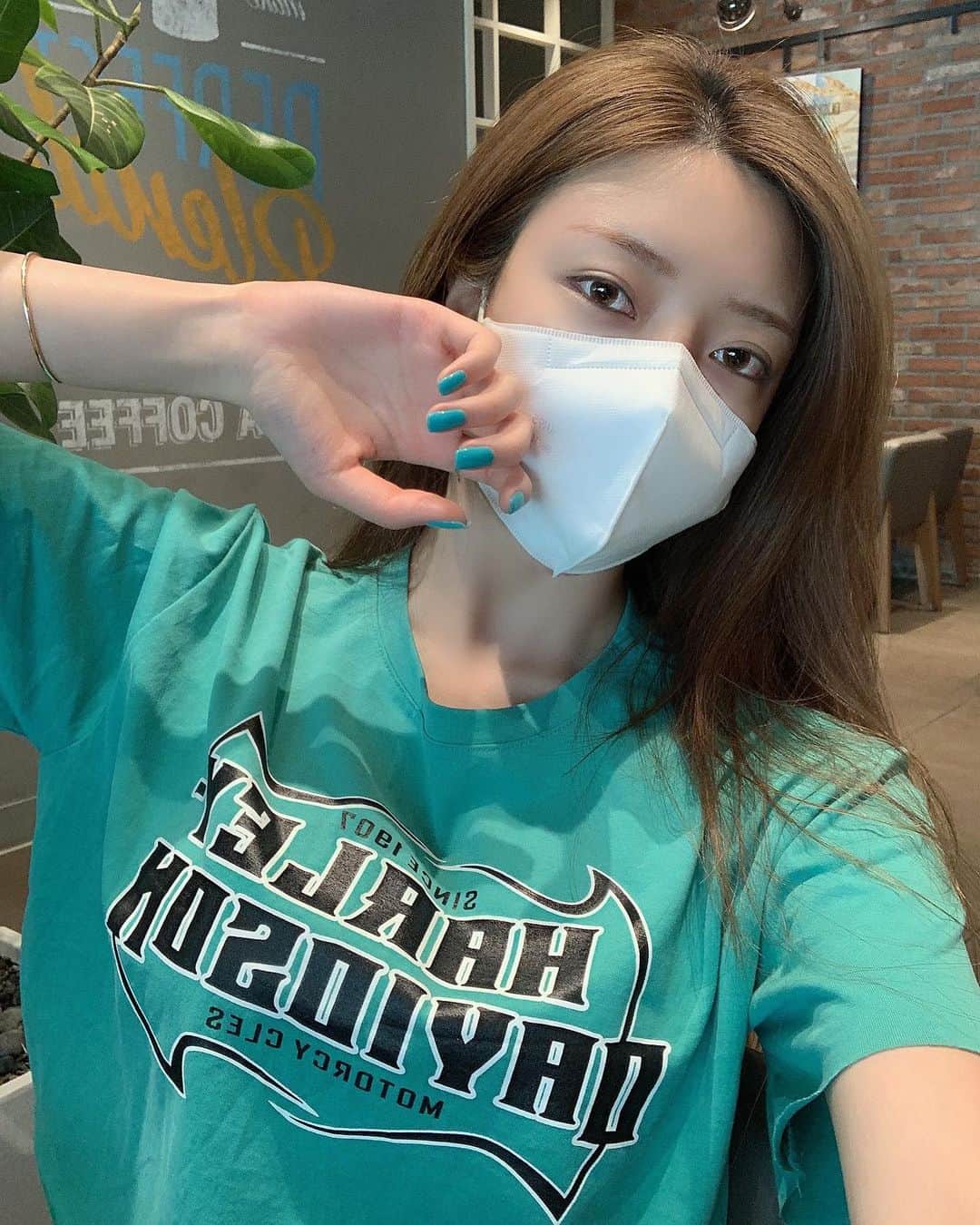 Choi Somiさんのインスタグラム写真 - (Choi SomiInstagram)「⠀⠀⠀⠀ #글랜더 #glander  어떤 식으로든 깔맞춤이 있어야 안정되는 편 •‿•」5月9日 15時29分 - cxxsomi