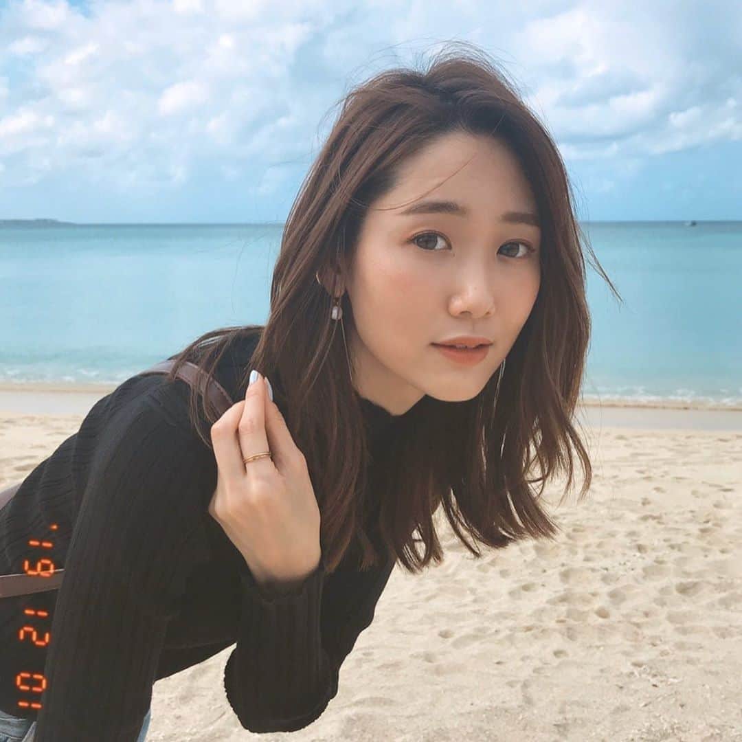 小林ようのインスタグラム：「去年の。 #🍍 . #travelgram #okinawa japan #trip #beach #191201 #旅行 #沖縄 #海 #小林よう #여행 #오키나와」