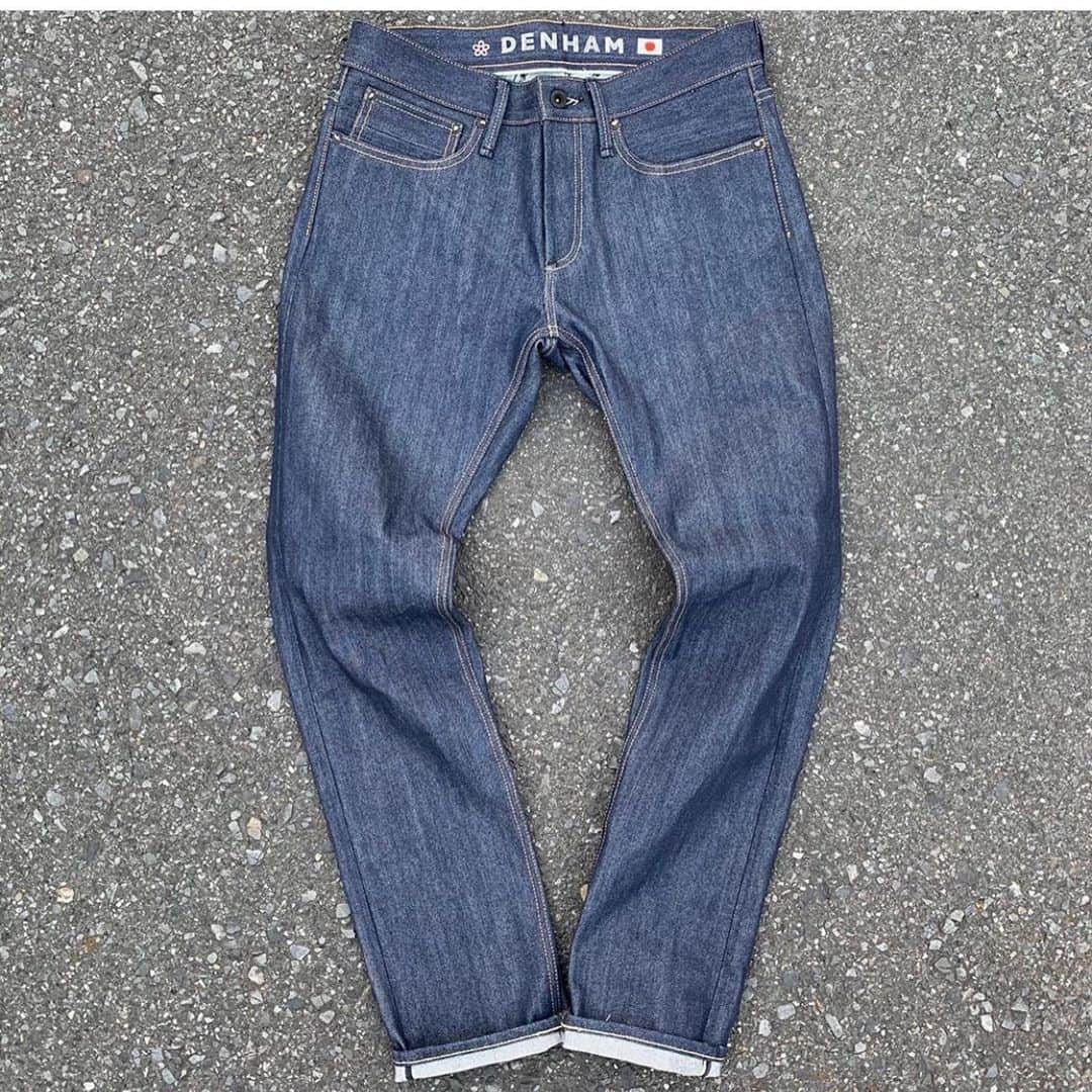 デンハムさんのインスタグラム写真 - (デンハムInstagram)「New RAZOR Sakura denim. Natural indigo, 12.75oz long staple supima cotton.  Exclusive in 🇯🇵 limited edition. #razor #selvedge #selvedgedenim #naturalindigo #supimacotton #longstaplecotton #indigo #denim #jeans #madeinjapan #denham #jasondenham #denhamthejeanmaker #thetruthisinthedetails」5月9日 15時53分 - denhamthejeanmaker