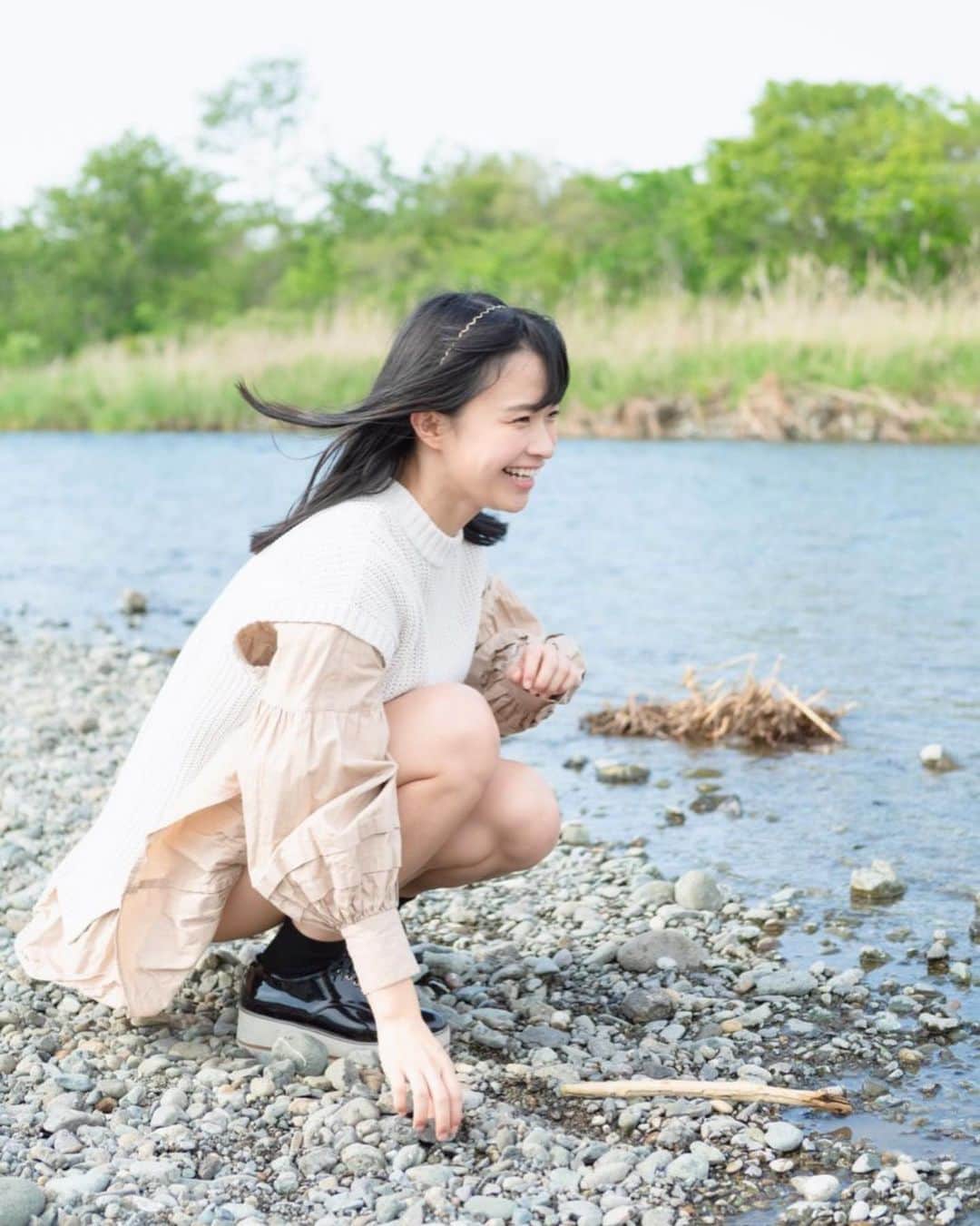 百川晴香さんのインスタグラム写真 - (百川晴香Instagram)「できる息抜きを探してして少しでも気持ちだけでもリフレッシュしていこうね😌💕 #おうち時間 #リフレッシュ #川 #笑顔 #お散歩 #japanesegirl #cute #followｍe」5月9日 15時54分 - momokawaharuka