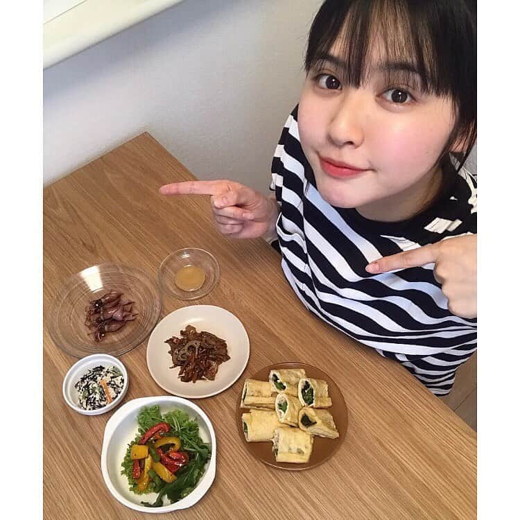 鎮西寿々歌さんのインスタグラム写真 - (鎮西寿々歌Instagram)「mysta🌟week3のクイズ🌷おすずの作ったメニューはどれでしょう？🌷 この日のお昼ご飯は ・人参ひじきえだ豆の白あえ ・油揚げのスティックブロッコリーとえのき巻き ・ホタルイカ ・アスパラとパプリカのマスタードグリルサラダ ・きんぴらごぼうれんこん 大好きなものばかり🤤 さあ！みんな！自分を信じて、私を信じて、答えてね！👩🏻‍🍳 #おすずのおうちじかんクイズ」5月9日 16時12分 - tarasuzuka24