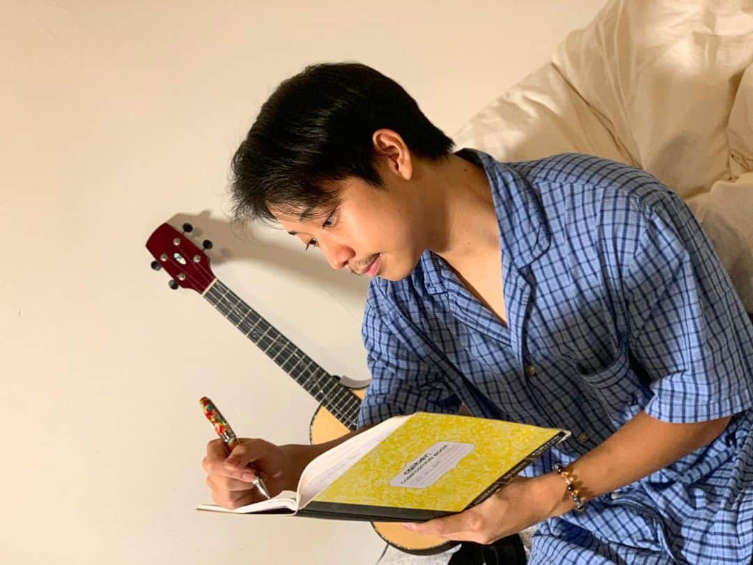 Eden Kaiのインスタグラム：「100K followers on Instagram!! We did it!!🙌 Thank you so much & Couldn’t make it without your support🙏 These past few years have went by so quickly. It means so much to me. But it’s just the beginning. Keep on creating. Keep on dreaming.  My story still continues...!! インスタグラム、フォロワー10万人達成致しました!! 本当にありがとうございます😭 1人1人のサポートあってこその今の自分であり、周りから支えられてる事を心の底から実感致しました。 この3-4年、あっという間でした💦  が、これはまだ序章に過ぎません。 これからも作品を創り続け、夢を一直線に追い続けます。物語は続きます。」