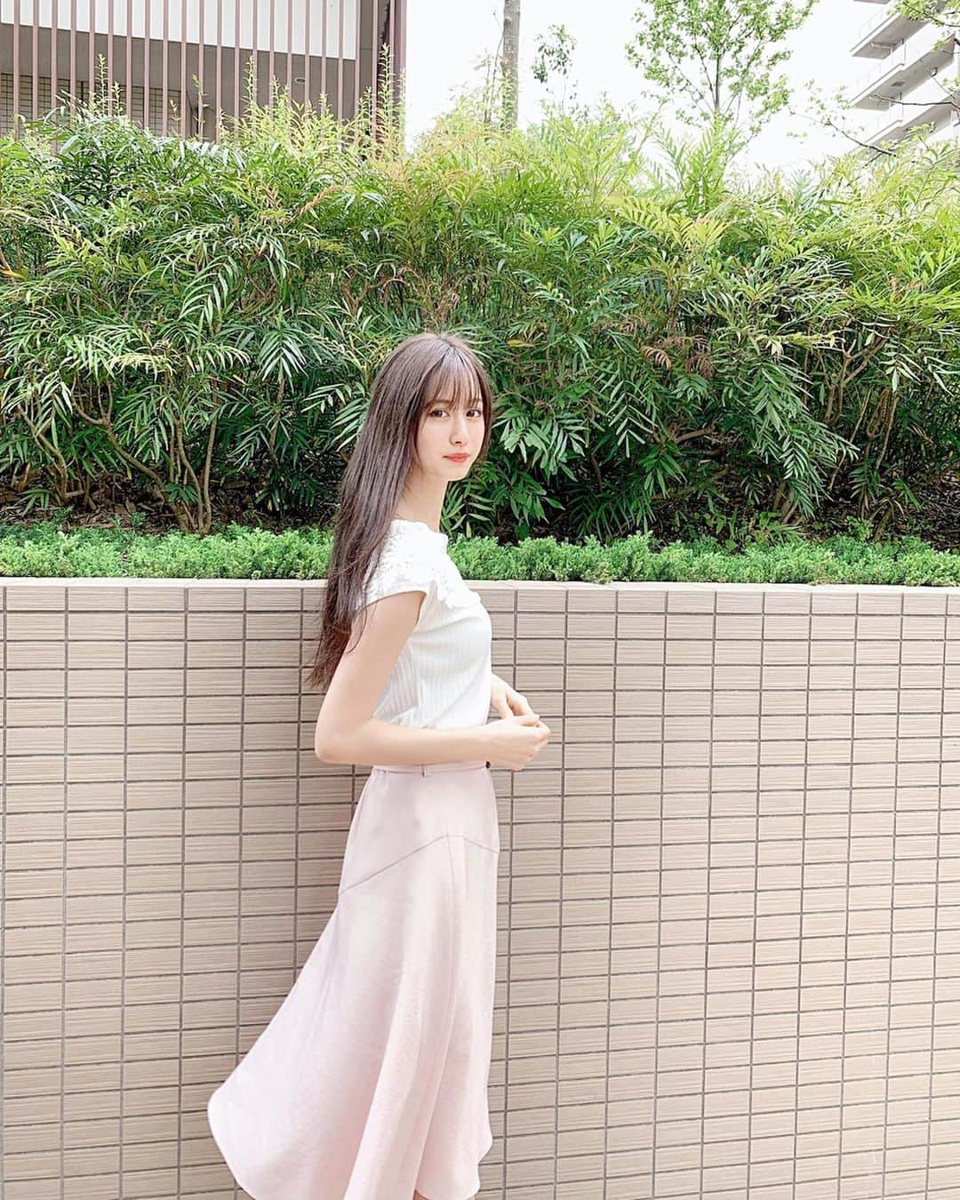 阿部菜渚美さんのインスタグラム写真 - (阿部菜渚美Instagram)「. @swingle_official さんの春らしいスカート_ 色も形も上品でとても綺麗☺︎🌸 #美人百花 #swingle #春コーデ #美人百花コラボ #レディスーツ」5月9日 16時39分 - nanami_abe73