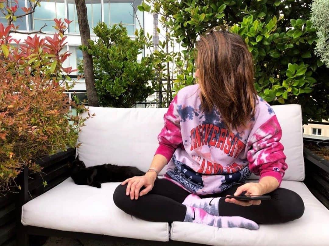 アメリカンレトロのインスタグラム：「LOVE 💗R💕O💖R💞O💝 in head to toe💕ARStudio⭐️🧬💜⚡️🌈」