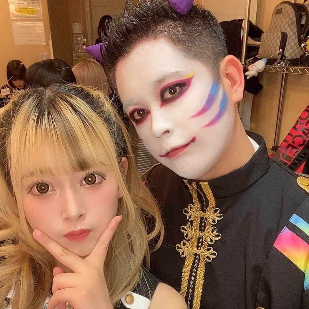 たっしーのインスタグラム：「たしみこちゃんねる見てくれた⁉️ ＊ #モノクローン #虹色担当 #たっしー #アイドル #たしみこ #たしみこちゃんねる」