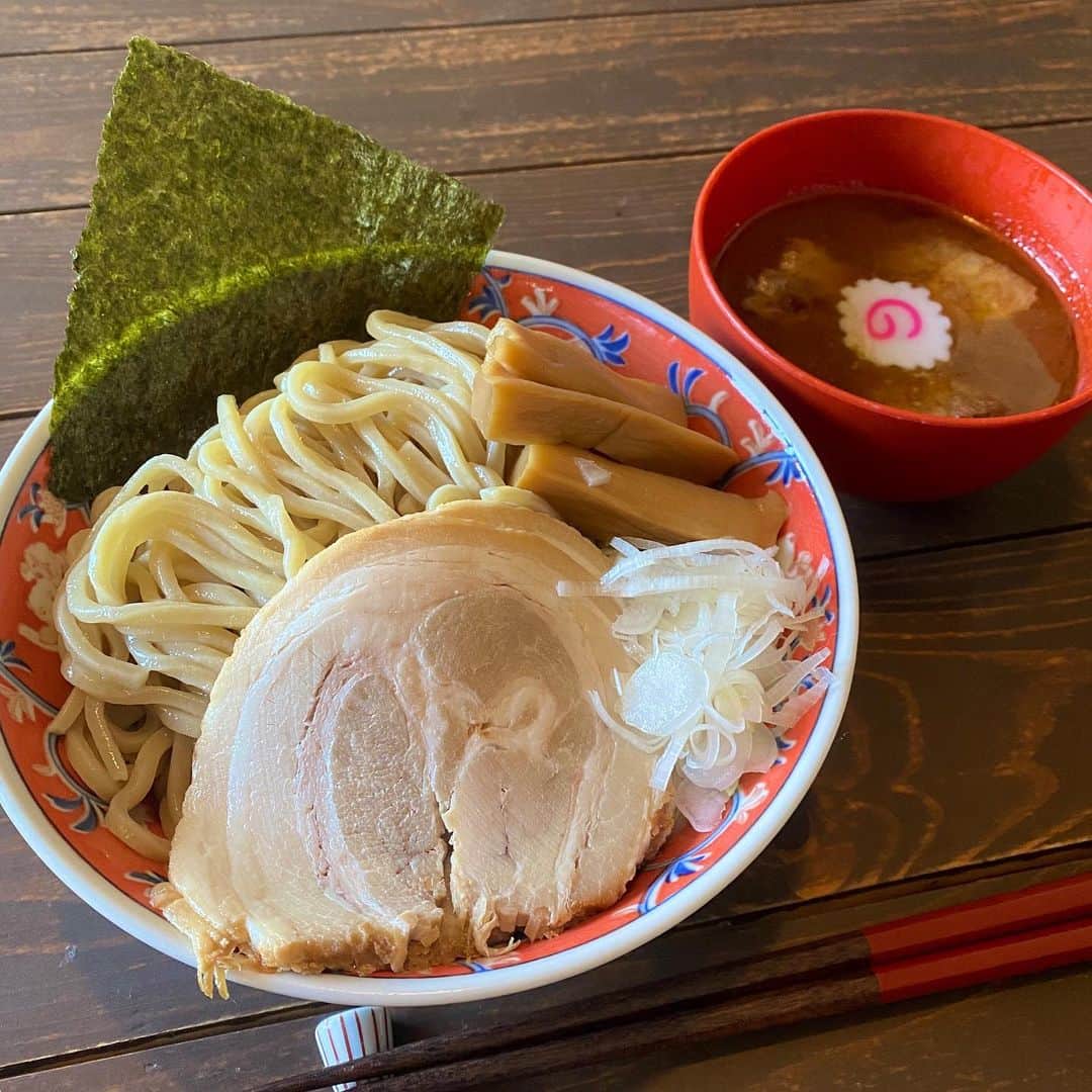 小鳥遊しほのグルメインスタ