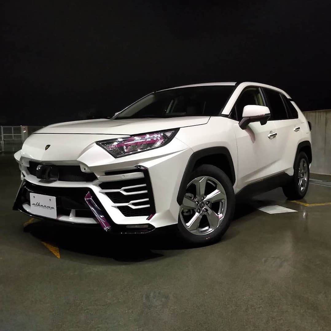 HYPEBEASTさんのインスタグラム写真 - (HYPEBEASTInstagram)「#hypeAF: Japanese tuning shop @albermo_bodykit has made the @lamborghini Urus slightly more affordable with an unorthodox body kit for the @toyota RAV4. Priced at approximately $2,600 USD, the XR51 body kit mirrors design cues from Lamborghini’s super-SUV. The bumper takes on the same shape as the prized four-door, with a gloss black covering designed to veil the Toyota Safety Sense system, effectively mimicking the Urus’ rear. Find out more via the link in bio.⁠⠀ Photo: Albermo」5月9日 17時23分 - hypebeast