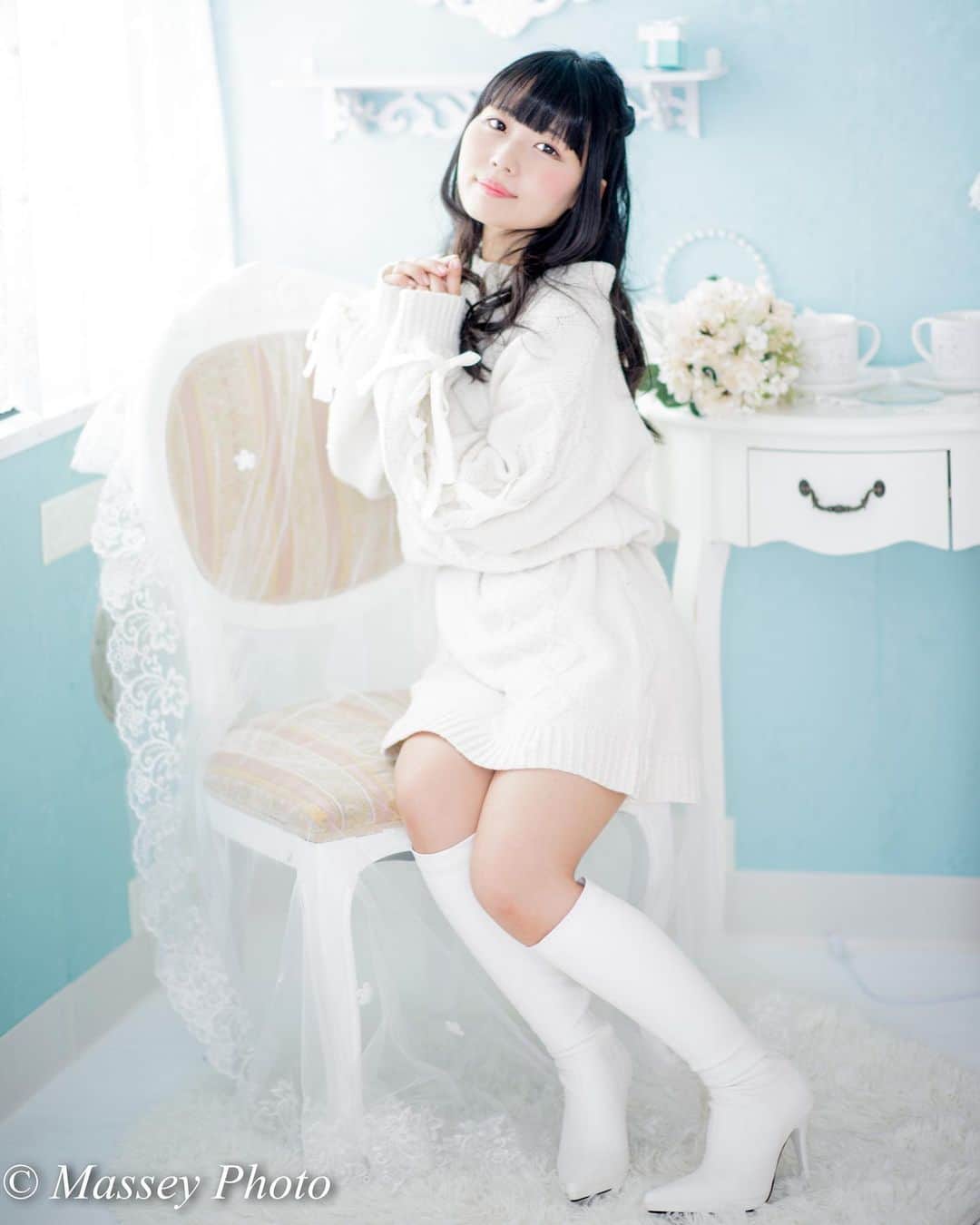 のインスタグラム：「. . . . 「スタジオ フラワーベア」で撮った写真です。 モデルは、SAKIちゃんです。 It is a picture taken in the studio “Studio Flower Bear”. Her name is SAKI. . . #ポートレート #ポートレート女子 #ポートレートモデル #ポートレート撮影 #ポートレート部 #ポートレイト #ポトレ #被写体 #モデル #被写体モデル #写真部 #東京カメラ部 #サロンモデル #撮影会モデル #撮影会の女神さま #portrait #excellent_portraits #girlsphoto #cute #lovers_nippon_portrait #portrait_perfection #portraitphotography #japanesegirl #japanesemodel #model #tokyogirl #모델촬영 #인물사진」