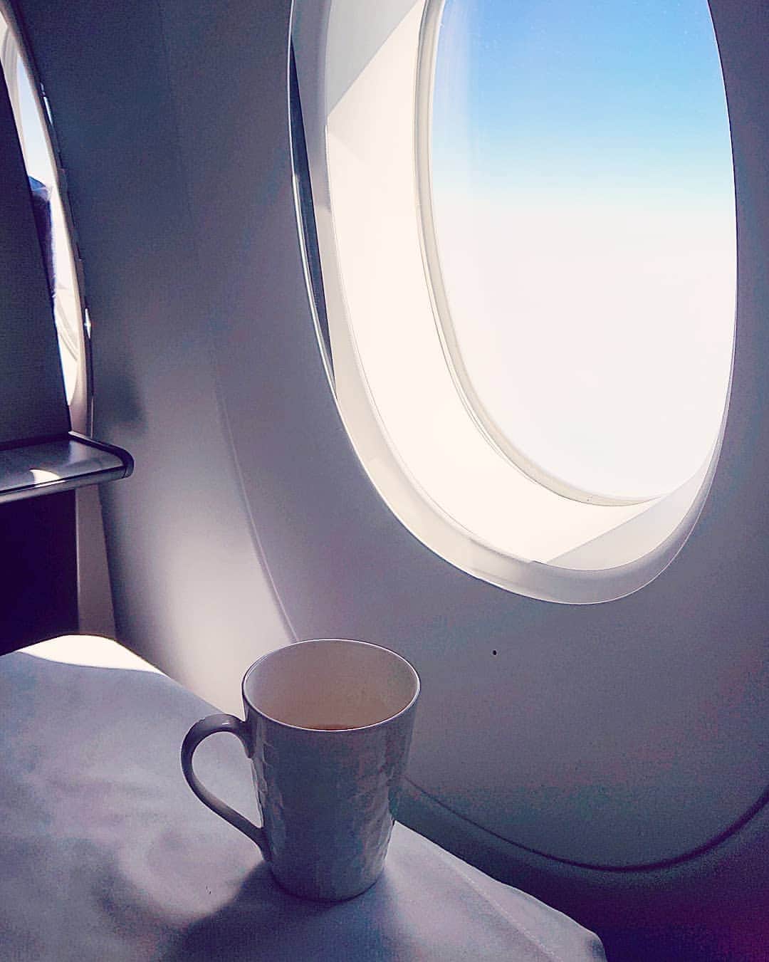 YuhKawasakiさんのインスタグラム写真 - (YuhKawasakiInstagram)「カタール航空の アラビアン朝食🍽️ この日は ファーストクラスラウンジと 飛行機乗り換えで 4回も朝食食べるはめに😂 . #カタール航空 #ファーストクラス」5月9日 17時49分 - yuhkawasaki