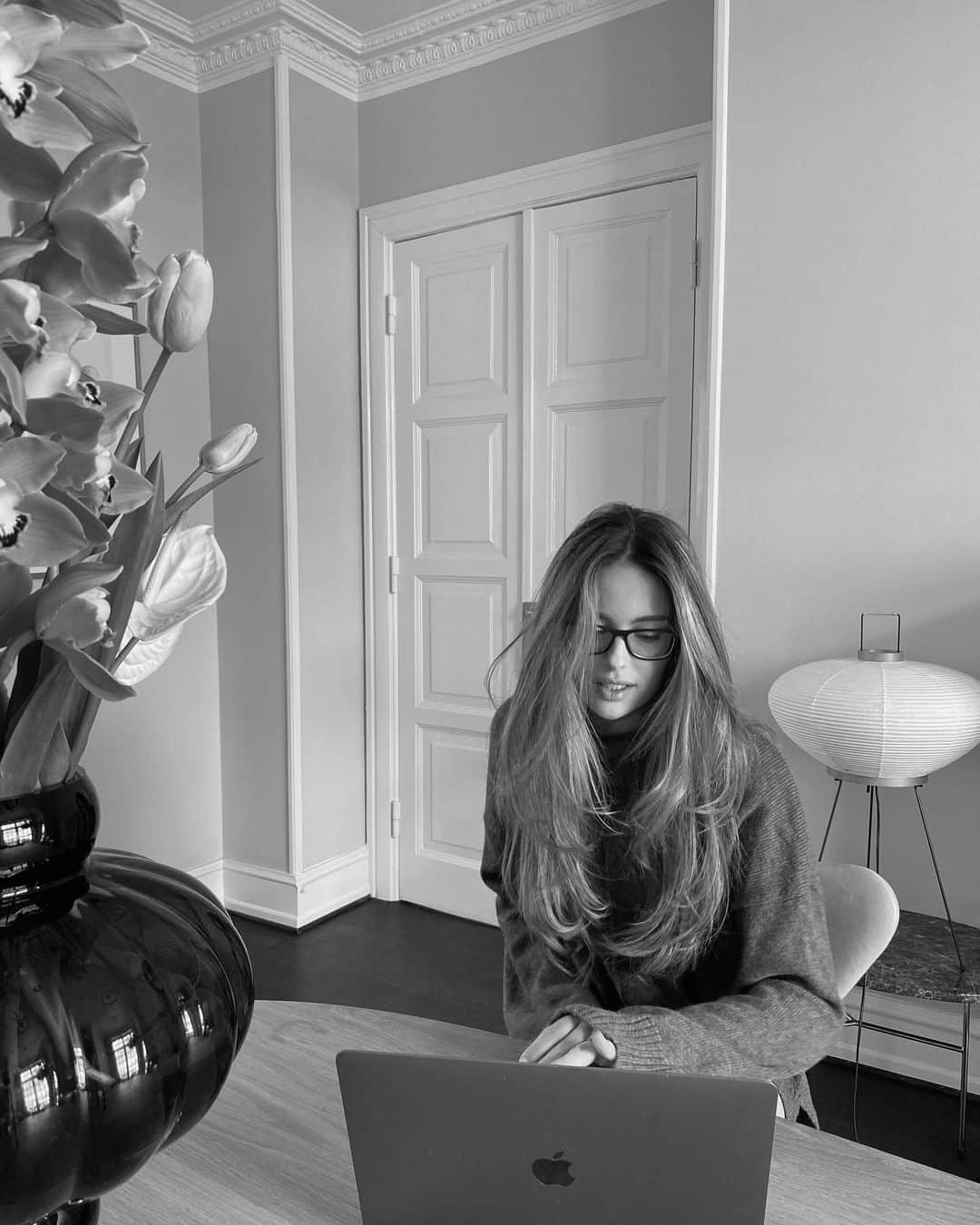 Mathilde Goehlerのインスタグラム：「Some work before the day starts」