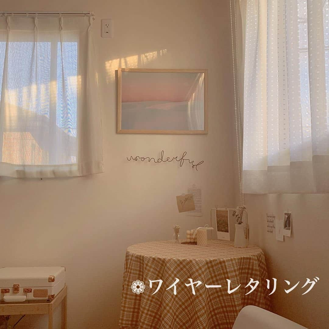 MOVE / ムーブさんのインスタグラム写真 - (MOVE / ムーブInstagram)「❁﻿ ┈┈┈┈┈┈┈┈┈┈┈┈┈┈┈﻿ ﻿ 韓国っぽ部屋にしてみない？✨﻿ ﻿ シンプルでコントラスト低めで構成される韓国インテリア。﻿ 少し揃えるだけでお部屋の雰囲気が清潔に、オシャレに見えそう。﻿ ﻿ 紹介したもの以外にも、ファブリックポスターや、チューリップを飾って韓国風に仕上げる子も多いみたい。﻿ 韓国雑貨を揃えて、お部屋を可愛く模様替えをしてみてね💓﻿ ﻿ ﻿ Photo by﻿  @mm.day20﻿  @_4oringo_﻿  @rin__chaaan﻿ ‬ @tflor__9﻿  @today_fami.room﻿  @libra_atelier_﻿ ﻿ MiLKではみなさんからのお写真を募集しています♡﻿ @milk_magazine_ を付けて投稿してね♡﻿ ﻿ ┈┈┈┈┈┈┈┈┈┈┈┈┈┈┈﻿ ﻿ #韓国インテリア #お部屋作り #シンプルインテリア #ボンボンキャンドル #ソイキャンドル #キャンドルのある暮らし #フラワーミラー #フラワーコースター  #ワイヤーレタリング #ワイヤーレター #デジタル時計  #led時計 #ウッドトレイ #ナチュラルインテリア #myroom #インマイルーム  #ホワイトインテリア  #模様替え #部屋の模様替え  #おうち時間  #韓国好きな人と繋がりたい #お洒落女子 #淡色女子 #お洒落さんと繋がりたい」5月9日 18時03分 - milkmag_official