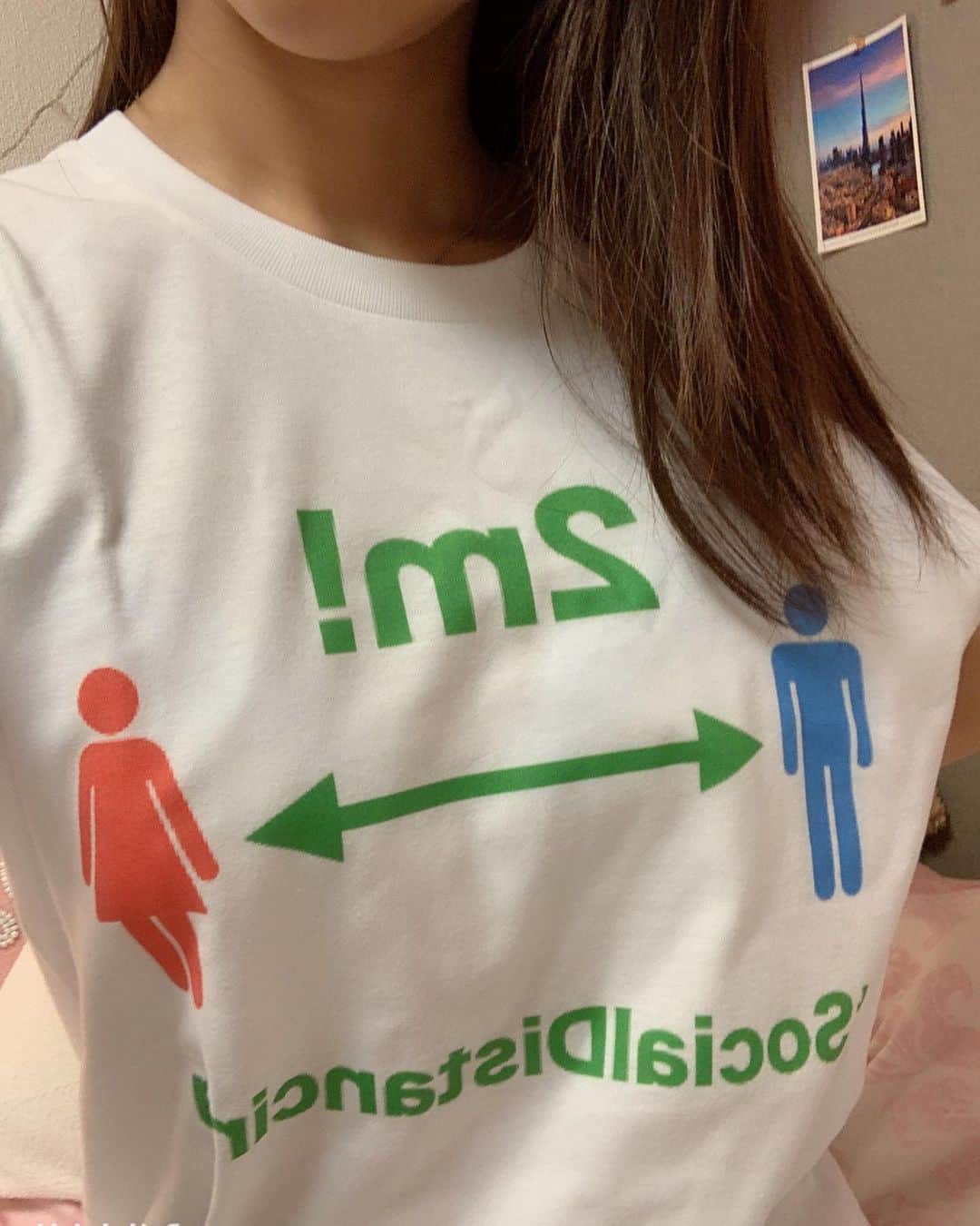 高橋まりさんのインスタグラム写真 - (高橋まりInstagram)「今の時期にぴったりなTシャツ👚 このTシャツのお金は、全部寄付されるのだって、すばらちい...。 皆さんも是非🔥  https://socialdistan.theshop.jp/  #socialdistancing  #ソーシャルディスタンシング  #コロナに負けるな」5月9日 19時49分 - maributa1112