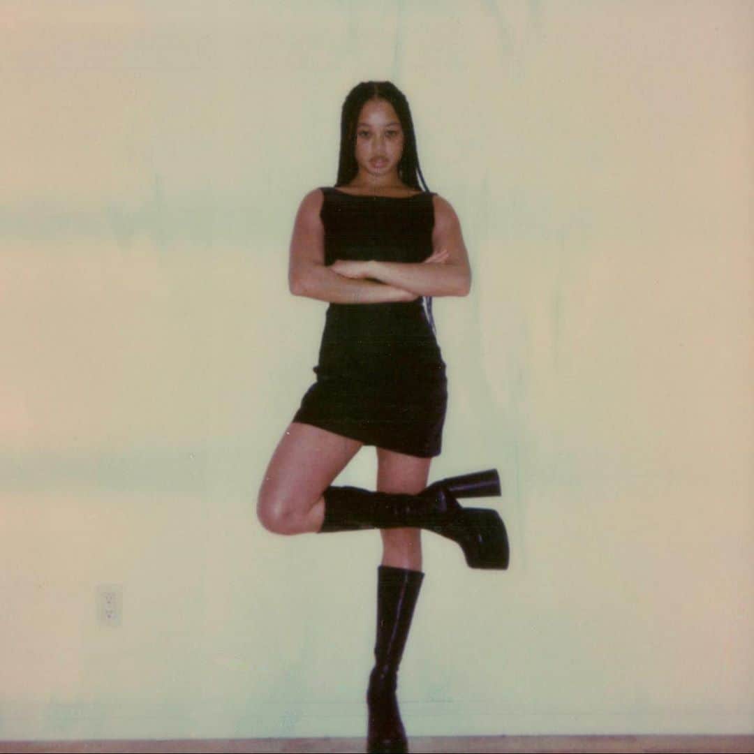 UNIFのインスタグラム：「⭑*•̩̩͙•••• @salemmitchell ••••̩̩͙•*⭑ Trinity dress + ℂrypto Boot *ﾟ:༅」