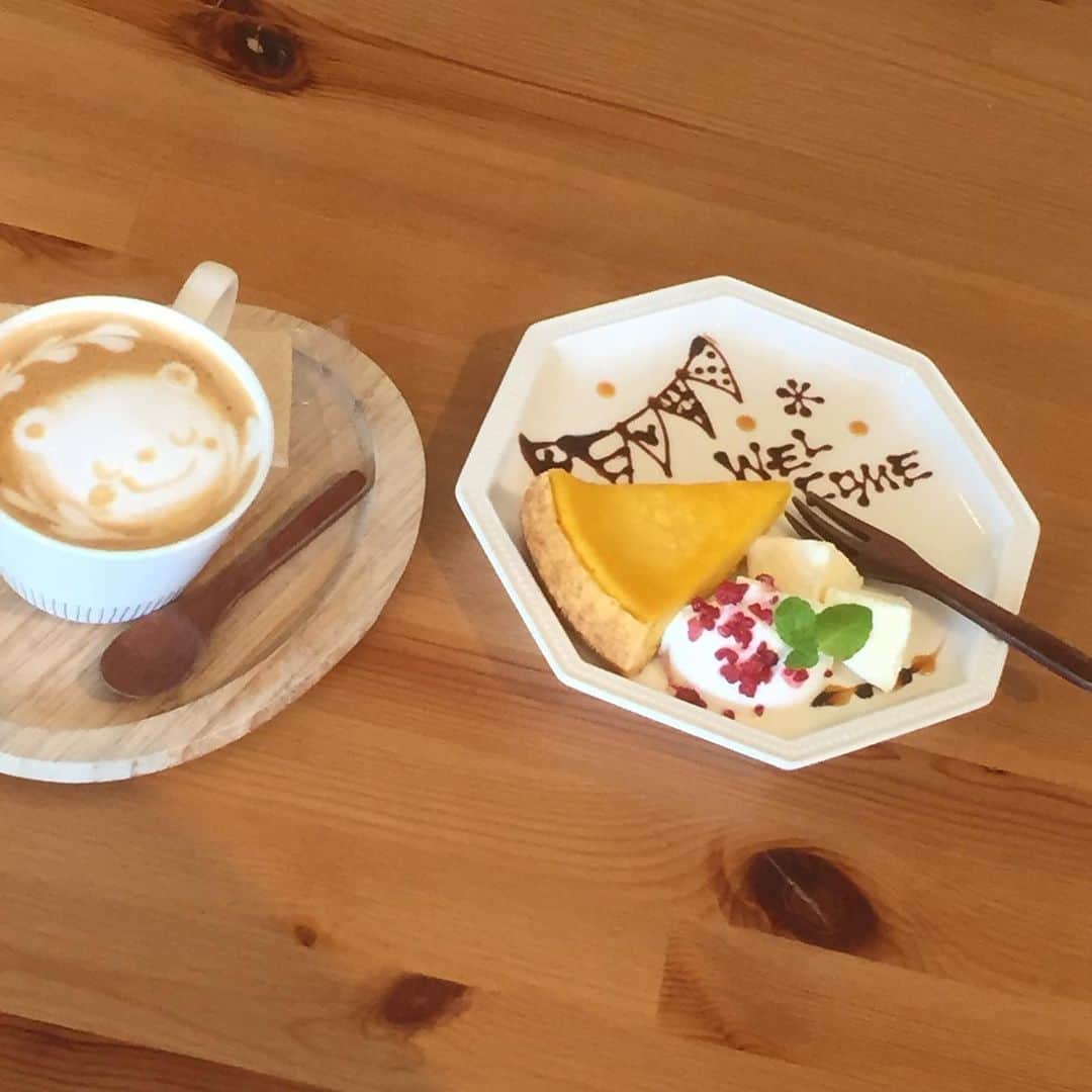 朋未のインスタグラム：「はやくまたお茶しながらきゃっきゃと言いあえる毎日がきますように。」