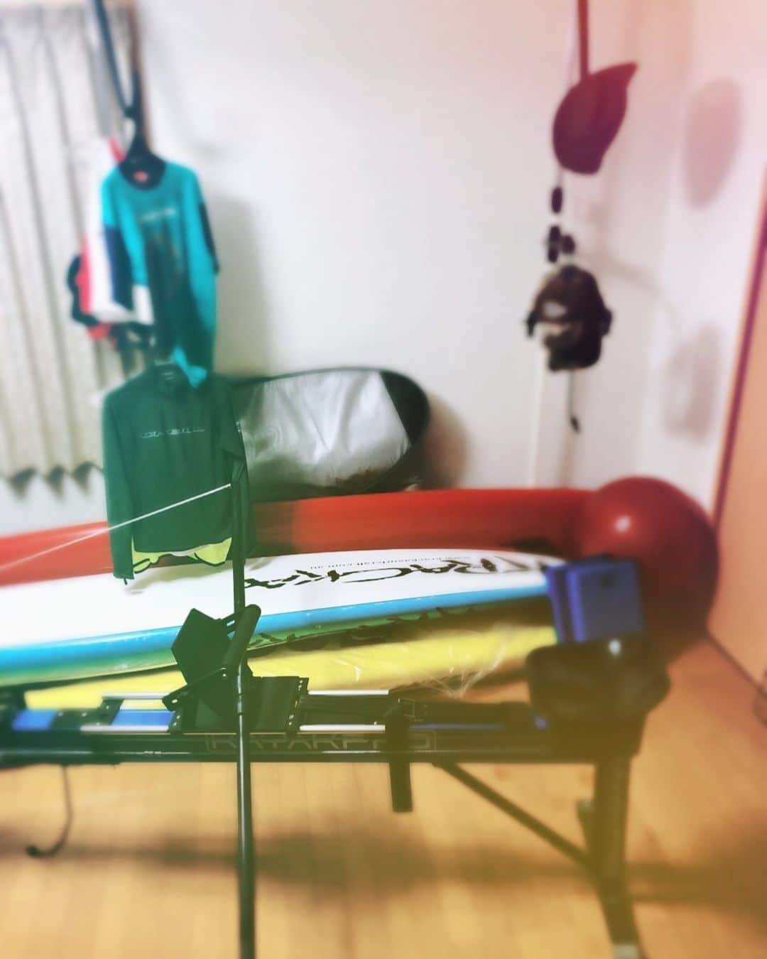 飯沼誠司さんのインスタグラム写真 - (飯沼誠司Instagram)「stay at home. My training room. #stayathome  #staypositive  #keepmotivating  #trainingroom  #kayak #paddleboards  #rescueboard  #lifesaving #oceanman #toddchesser」4月15日 21時01分 - seiji_iinuma