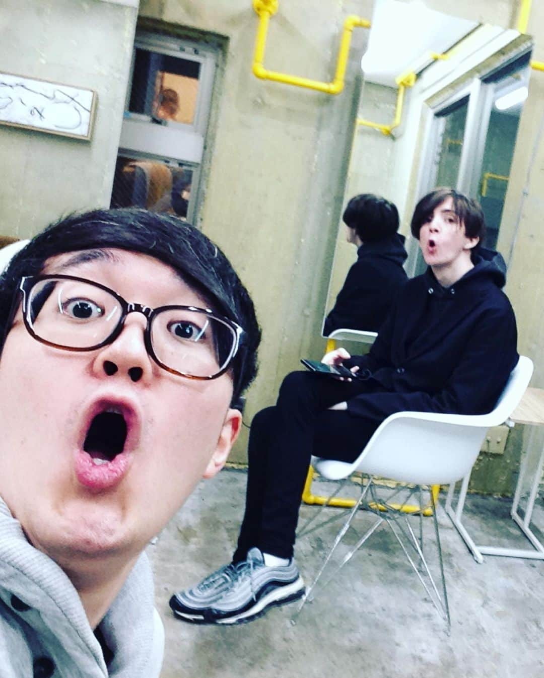 きたばさんのインスタグラム写真 - (きたばInstagram)「「ギャビンとぼく」  埼玉と東京 川口と下北沢  意外と距離離れてますな🤥🤥🤥 #まかろにステーション  #ファインダー越しの私の世界」4月15日 21時21分 - macaroni_gram_kitaba