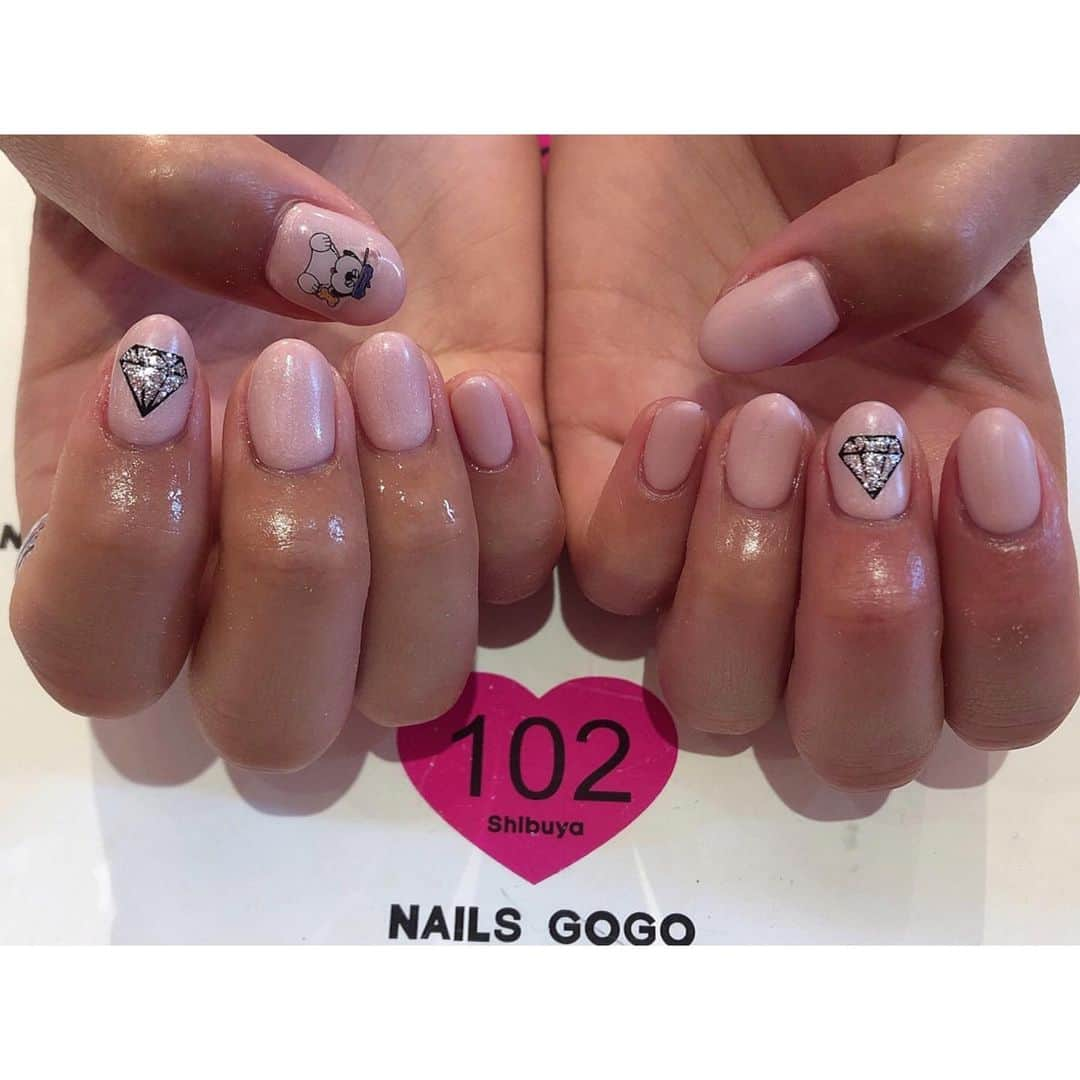 石垣千菜美さんのインスタグラム写真 - (石垣千菜美Instagram)「New nail💅  自粛前にしたネイルを載せていなかったのでいま投稿💓 ピンクのマットネイルでシンプルに‼️ @nailsgogo 03-5728-4343  渋谷センター街ZARA目の前3階  朝10時から22時まで営業✨  #ネイリスト募集 してたよ😊 #スカルプネイル  #ジェルネイル  #egg #egg復活 #石垣千菜美 #石垣ちなみ #eggモデル #eggガール #ギャル #黒ギャル」4月15日 21時29分 - chi_nami.1108