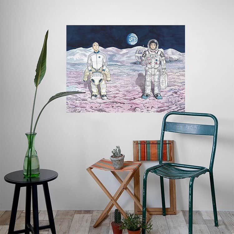 小山宙哉さんのインスタグラム写真 - (小山宙哉Instagram)「『宇宙兄弟』をお部屋に貼ろう＾＾🌠 宇宙兄弟のウォールステッカーを販売します✨「宇宙兄弟と壁紙屋本舗」とのコラボ壁紙です！  あなたのお部屋に、ムッタやヒビトが見た月の風景を。好きなシーンを思う存分お楽しみ下さい。  貼って剥がせるステッカーなので、模様替えも大丈夫〜。 デザイン・詳細は画面をタップ！ #壁紙 #壁紙屋本舗  #宇宙兄弟 #小山宙哉 #ヒビト #ムッタ #せりか #月の足跡  #宇宙飛行士 #インテリア #お部屋コーディネート  #spacebrothers #wallsticker」4月15日 21時33分 - chuya_koyama