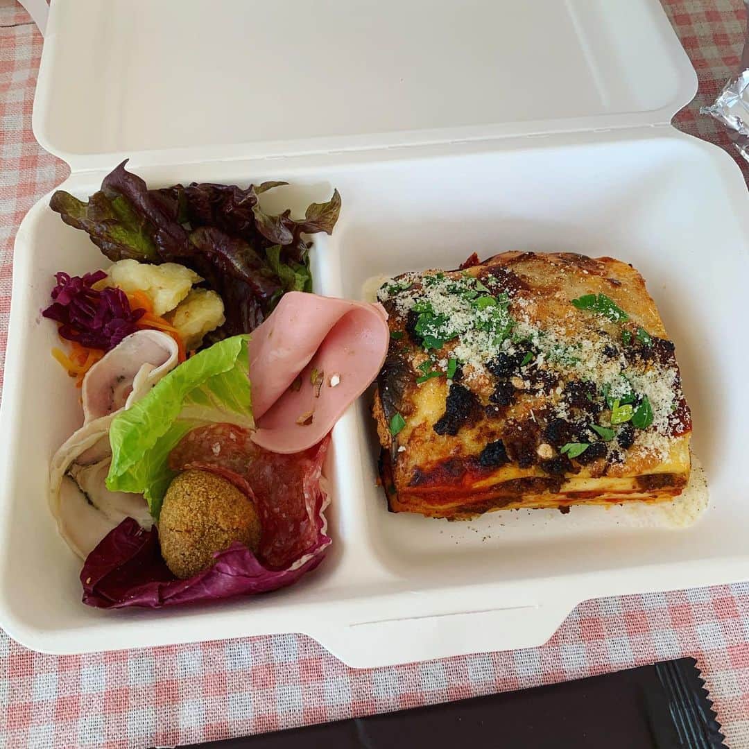 森なな子さんのインスタグラム写真 - (森なな子Instagram)「保菌者のつもりで行動していると行動範囲がどんどん狭まるな🤔 なんて考えつつ、今日もお昼はお弁当。地元開拓が捗る捗る。とっても美味しかったです😋 #lunchbox #tokyo #stayhome」4月15日 21時49分 - nanako.m1988