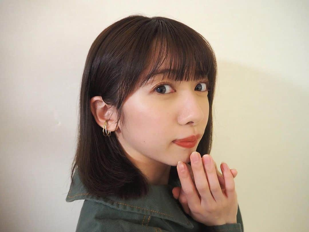 真山りかさんのインスタグラム写真 - (真山りかInstagram)「.﻿ ﻿ 😶🌷🌷﻿ ﻿ #stayhome﻿ ﻿ #まやまにあ﻿ ﻿ .」4月15日 22時07分 - ma_yama_official