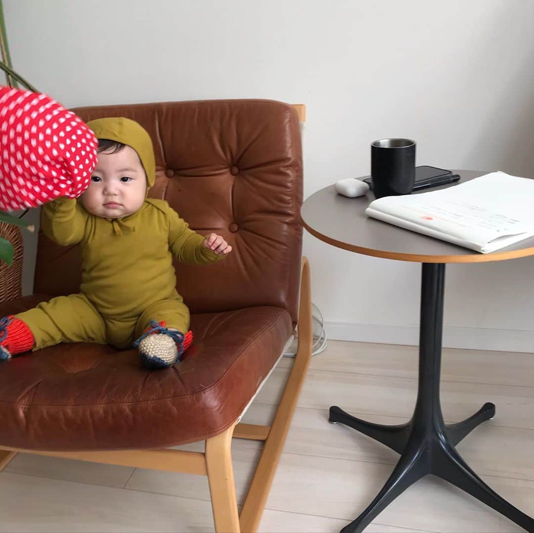 濱中鮎子のインスタグラム：「フレー！フレー！🚩み、ん、な！  お嬢より  #stayhome #今日はベビーらしいスタイル👶  #離れたくないから頑張ろう」