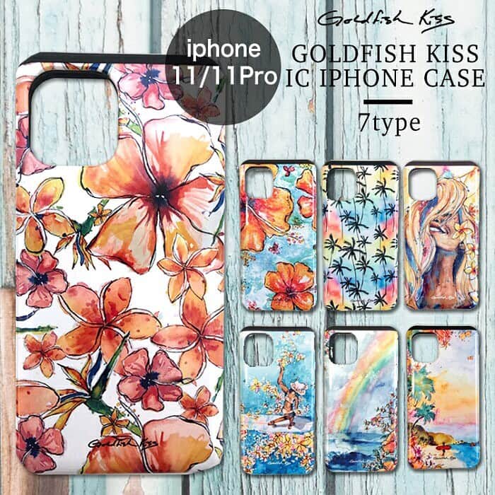 ラレイアのインスタグラム：「🌴 ・ 🆕アーティスト😍💕 ・ シアトル発サーフアーティスト @goldfish_kiss @goldfish_kiss_art のアートのIC収納タイプiphoneケースが新登場💛 ・ こちら数量限定なのでお早目に💦 ・ さらに今夜1:59までお買い物マラソンセールも開催中！ クーポンもご利用できるので是非checkしてみてください😄🌺 ・ ・ ・ @laleia_official  #goldfishkiss#art#hawaii#aloha#surf#beach#iphone#iphone11pro#iphone11ケース#iphone11proケース#iphone11#laleia#ハワイ#フォトジェニック#インスタ女子#アロハ#ビーチ#海を感じる雑貨#iphoneケース#セルフィー#スマホ」