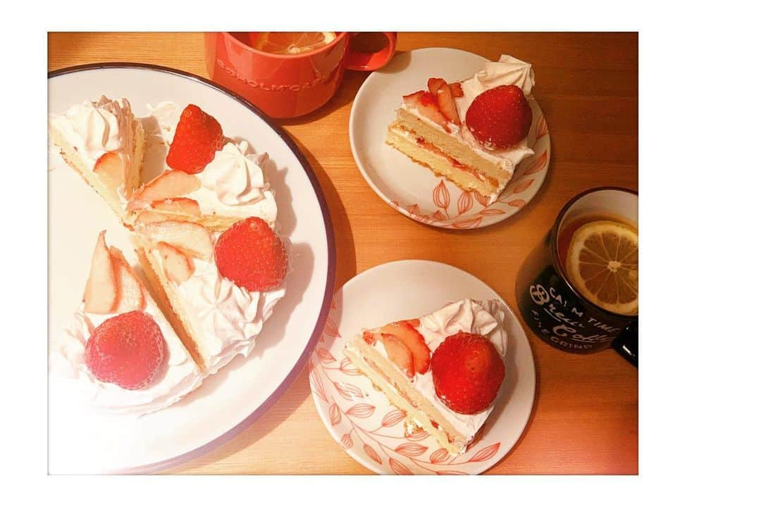 加弥乃さんのインスタグラム写真 - (加弥乃Instagram)「妹と、デコレーションケーキ作ったよ🍰💕 #お家カフェ #sweets」4月15日 22時56分 - kayano210