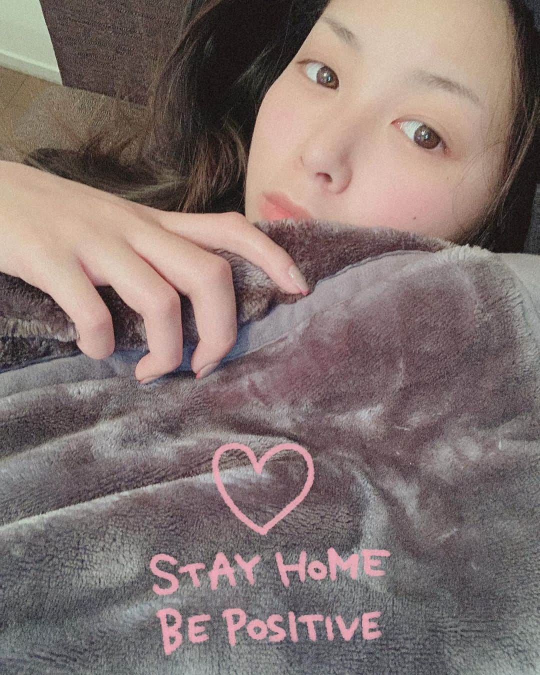 のインスタグラム：「おやすみまる！」