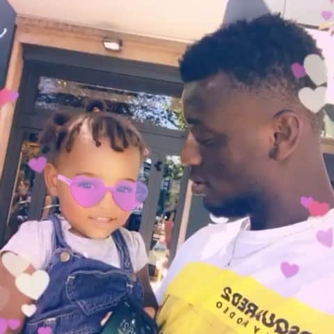 アサン・デモヤ・ニュクリのインスタグラム：「❤️🙏🏽」