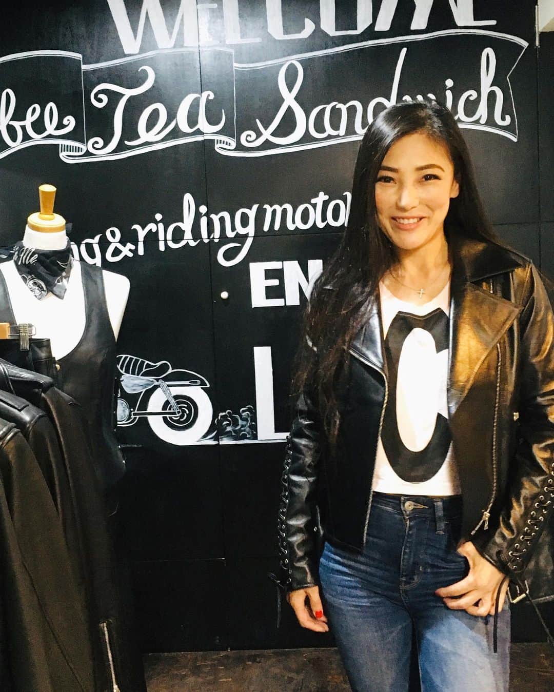 福山理子さんのインスタグラム写真 - (福山理子Instagram)「Moto de Mode EIGHTさんと ランチミーティング また、今年も楽しくお話ししたいなあ #2019大阪 #MotodeModeEIGHT #ランチミーティング #女子のための革ジャン #leatherjacket」4月16日 2時11分 - rikofukuyama