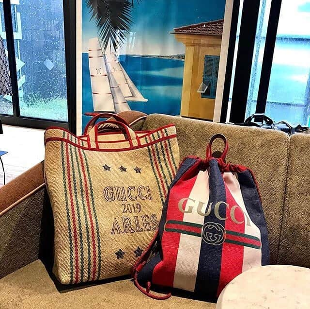 トライセクトさんのインスタグラム写真 - (トライセクトInstagram)「【decouverte】﻿ ﻿ ﻿ VINTAGE GUCCI BAG﻿ ﻿ ﻿ ﻿ こちらは通信販売専用商品です。 ﻿ ﻿ 4/15〜5/6までの期間限定で、DECOUVERTE全商品10％OFF & 通信販売（eコレクト）送料無料キャンペーンを開催中です。 ﻿ ﻿ ※ベイクルーズメンバーズ会員登録を別途お願いしております。﻿ ※対応は4/13以降にこちらに掲載された商品に限ります。﻿ ※実施期間に関しましては予定なく変更する場合がありますのでご了承くださいませ。﻿ ※商品詳細につきましては、DECOUVERTEのプロフィールのリンクよりブログをご覧ください。 ﻿ ※お問い合わせにつきましては、DECOUVERTEのアカウントにDMにてお願い致します。 ﻿ ﻿ ﻿ ﻿ <通信販売専用窓口につきまして>﻿ 期間限定で、こちらのアカウントからの通販対応窓口を設置しております。 ﻿ ﻿ ・開設日：4/15（水）～5/6（水）までの月曜日・水曜日﻿ ・時間帯：13:00-17:00﻿ ※営業日外、時間外のお問い合わせに関しては次対応日のご返答となります。﻿ ﻿ ご返答と対応までお日にちを頂く場合がありますので、ご了承くださいませ。﻿ ﻿ ﻿ ﻿ ﻿ ﻿ 皆さまのご利用をお待ちしております。﻿ ﻿ ﻿ ﻿ ﻿ ﻿ ﻿ ﻿ #デクーヴェルト﻿ #ヴィンテージ ﻿ #ヴィンテージショップ ﻿ #ベイクルーズ ﻿ #グッチ﻿ #ヴィンテージグッチ﻿」4月16日 13時36分 - baycrews