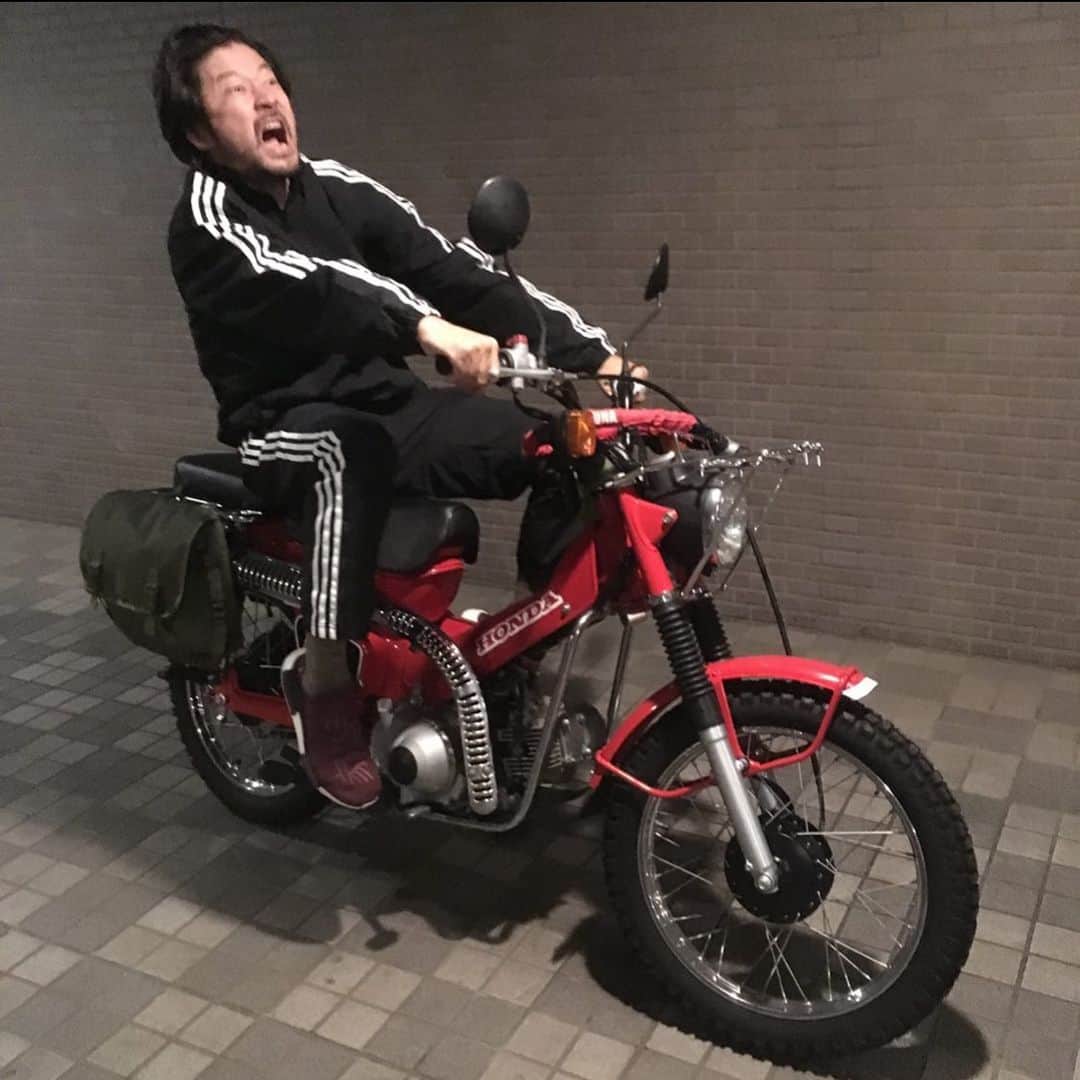 浅野忠信のインスタグラム：「すいません。バトン系しばらく休みます。」