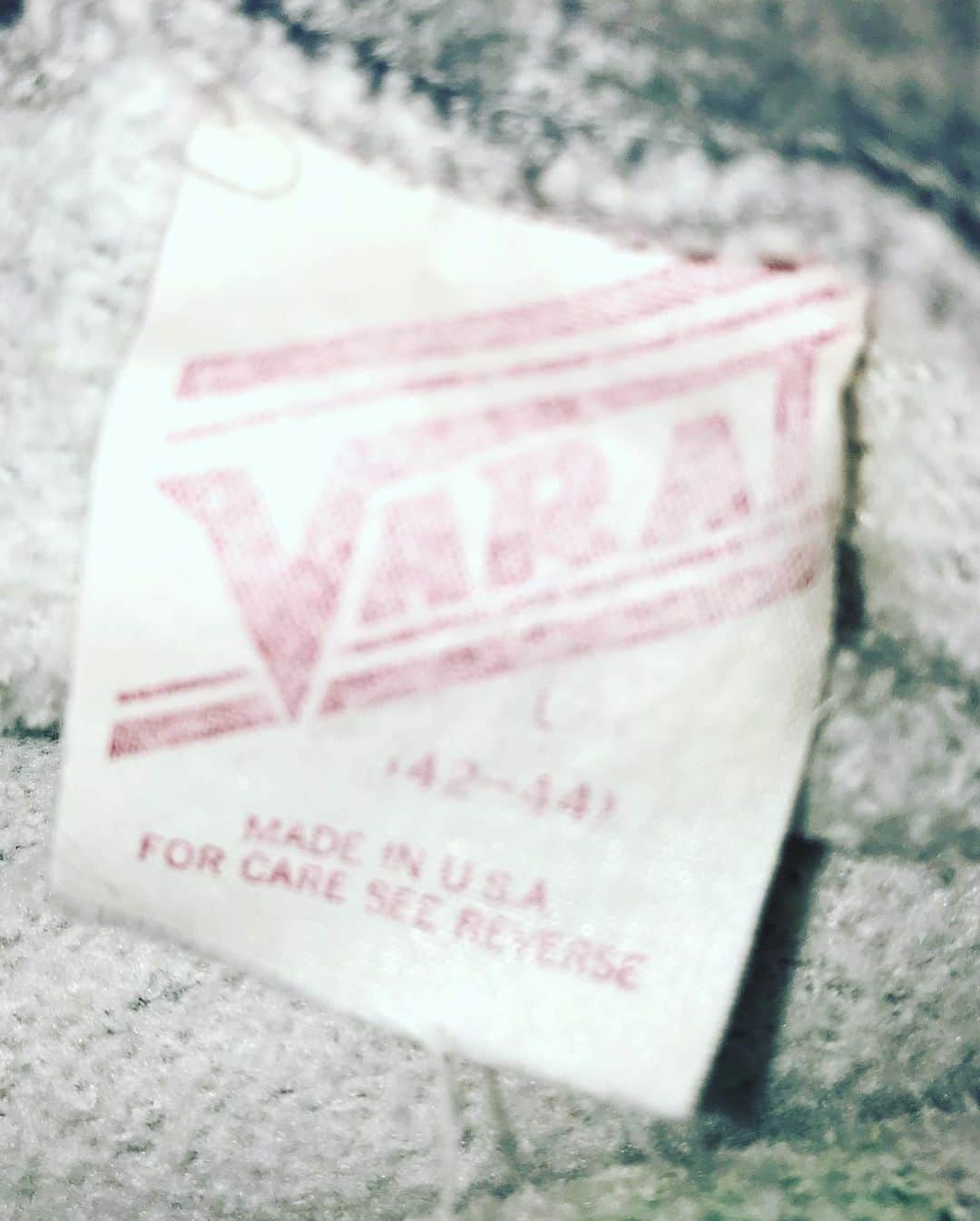 櫻田佑さんのインスタグラム写真 - (櫻田佑Instagram)「今日着る古着。 #varai #80s #着心地 #とこれを撮る今から食料品とコナンの最新刊を買いに行くからワクワクが溢れ出ている櫻田」4月16日 14時38分 - tasukusakurada