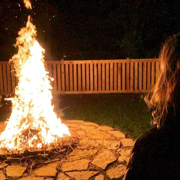 アレックス・ブノワのインスタグラム：「Some men aren't looking for anything logical, like money. They can't be bought, bullied, reasoned, or negotiated with. Some men just want to watch the world burn... #ThanksAlfred」