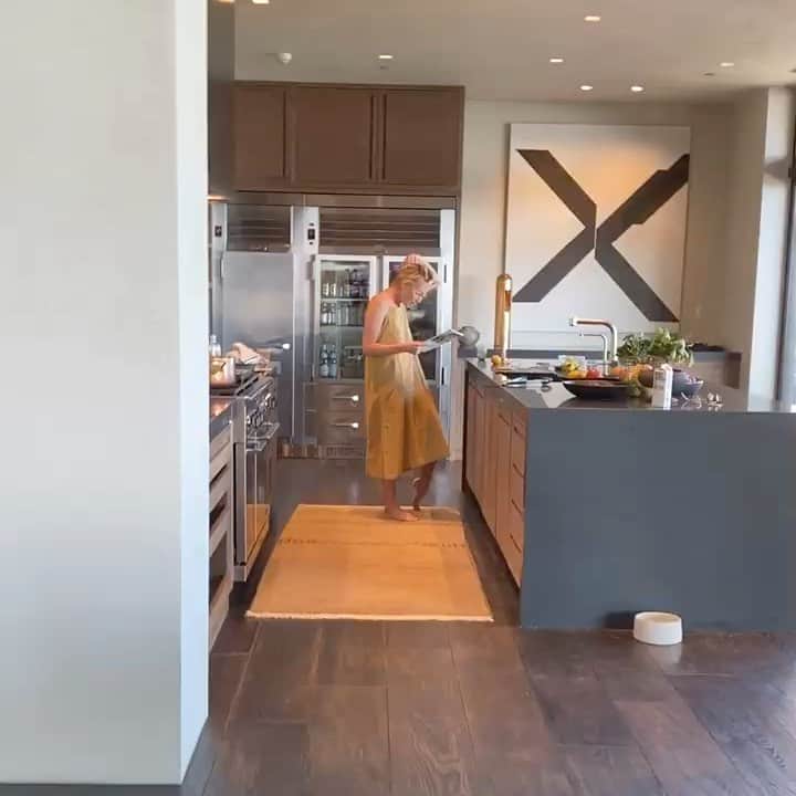 のインスタグラム：「Help. @purplecarrotxo」
