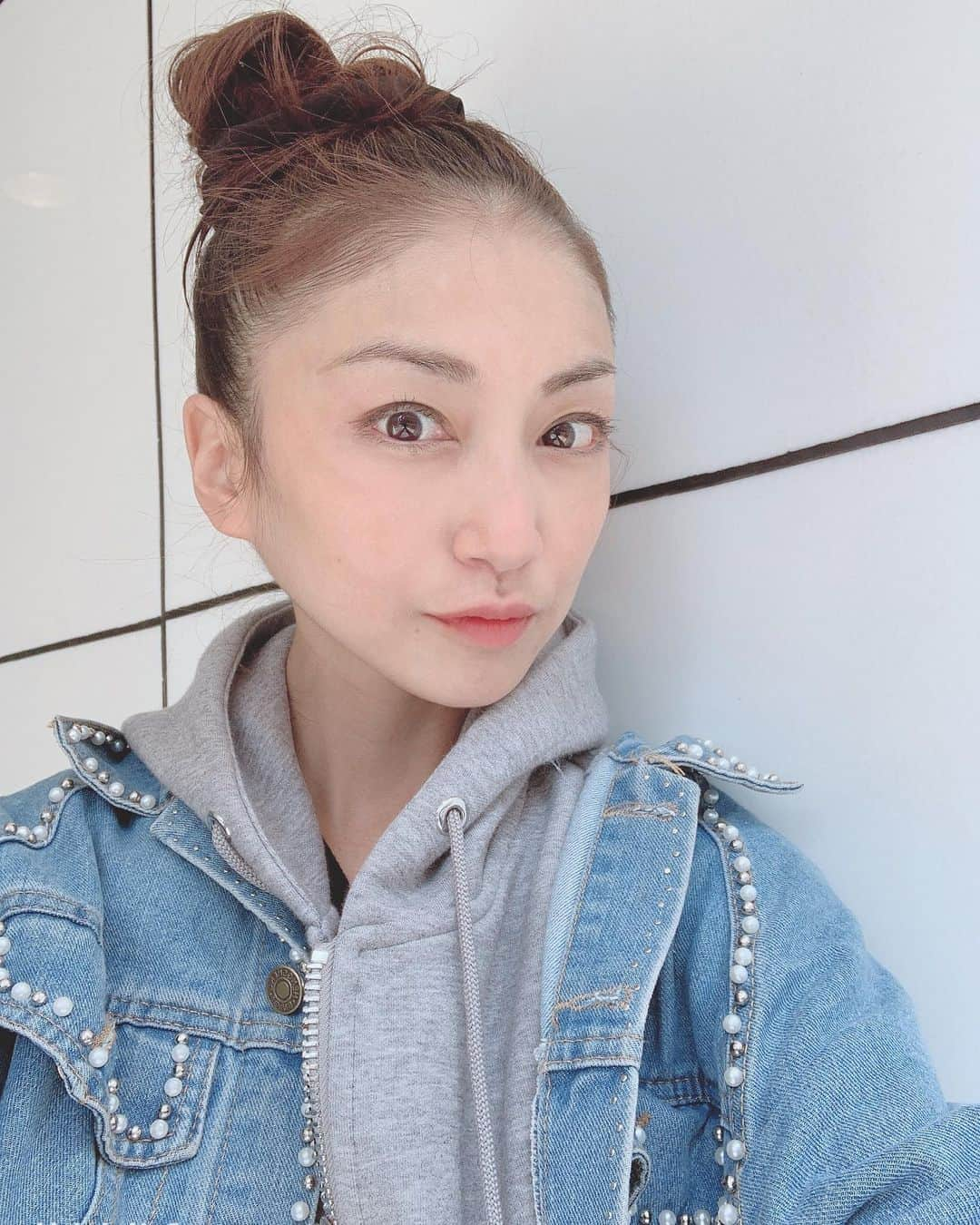 中川愛海さんのインスタグラム写真 - (中川愛海Instagram)「朝活！ 今日も朝から色々頑張る！ 早くみんなと会いたいな❤️ @ami_nakagawa_amyuran  @ami_nakagawa_  #中川愛海 #一日一回カンパイ #一人でもするよ」4月16日 9時35分 - ami_nakagawa_