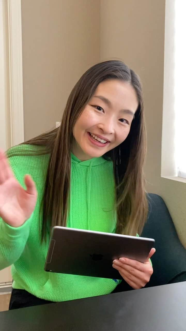 マイア・シブタニのインスタグラム：「Thank you, @jennifer.garner and @amyadams for organizing such an amazing initiative! @alexshibutani and I had a lot of fun reading this book together. 🐰🐻🐤🐯🐋 “Dream Animals: A Bedtime Journey” by @emilywinfield__ (published by @randomhousekids) . THIRTY MILLION CHILDREN rely on school for food. Responding to the needs of kids during these school closures, @savethechildren and @nokidhungry have a new fund @SAVEWITHSTORIES to support food banks, and mobile meal trucks, and community feeding programs with funds to do what they do best—and also—with educational toys, books, and worksheets to make sure brains are full, as well as bellies. . If you can manage a one time gift of $10, please text SAVE to 20222. If another amount would work better for you, please visit our website—link in bio. There is no maximum and there is no minimum—together we will rise and together we can help.」