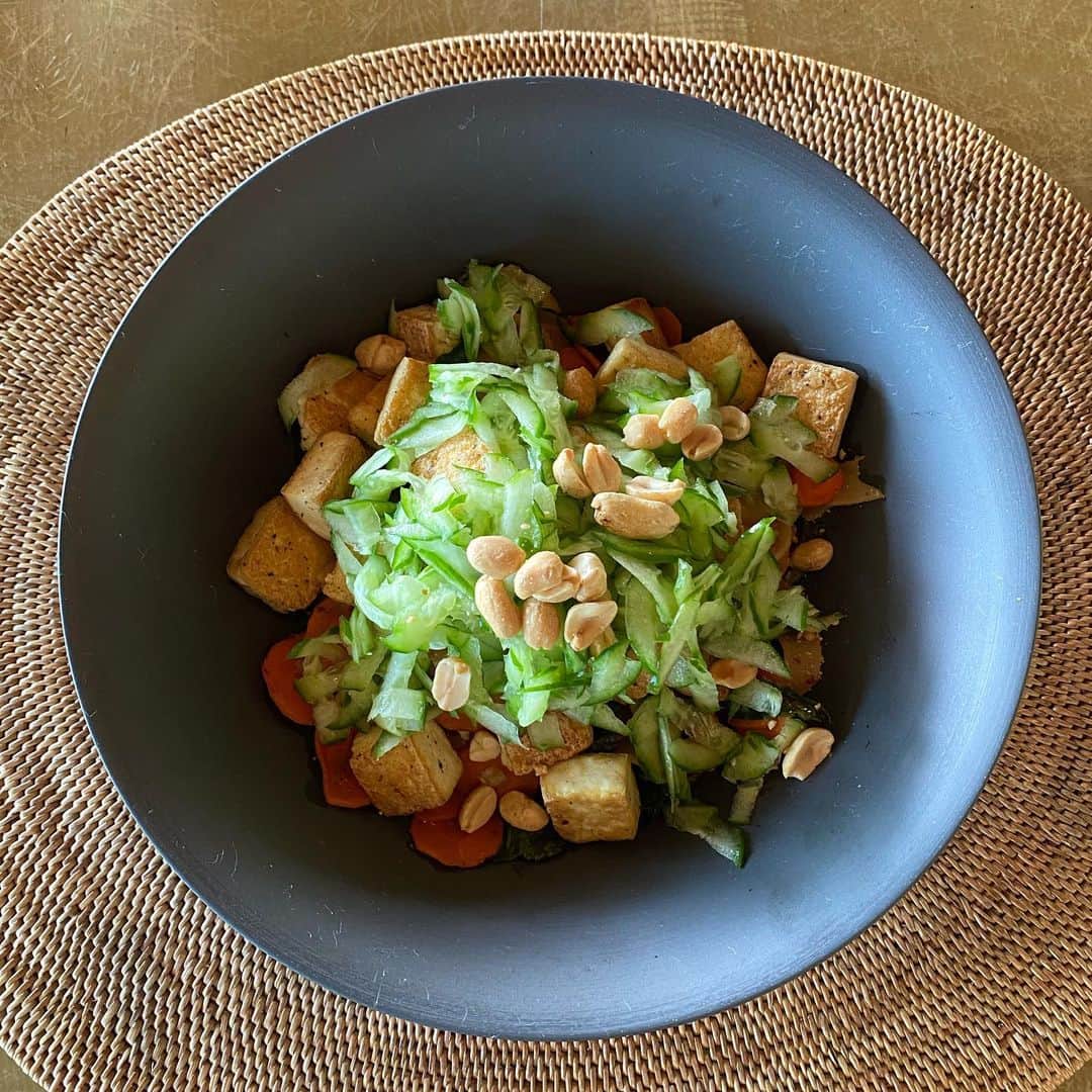 のインスタグラム：「Delicious. And the tofu is crispy! @purplecarrotxo」