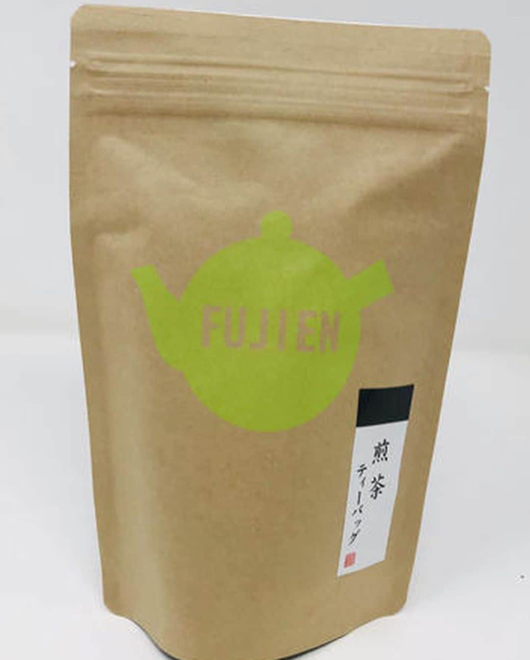 mahoさんのインスタグラム写真 - (mahoInstagram)「(*´꒳`*)🌸横にスワイプしてね👉 。 毎日飲んでる… 富士園#fujien @fujienosaka の#skinnytea ☕️ 。 。 #コロナ　は#緑茶　の茶カテキンで 増殖予防できる可能性が報告されたみたいだよ🙋‍♀️ 。 。 早速、自分は#fujien @fujienosaka  で#緑茶　買おう！ 。 。 やっぱり昔から#お茶　って 身体にもいいしウィルスにも予防できるから 日本の#お茶　をもっと飲むべきだね❤️ 。 。 。 。 。 。 。 。 。 。 。 。 。 。 #fashion#shooting#fashionmodel  #ootd#緑茶#煎茶#コロナに負けるな#greentea#stayhome#健康第一#エピロガカテキンガレート#カフェ巡り#テイクアウト#肉 #トレーニング#gym#格闘技#パーソナルトレーニング #美容#アッシュベージュ#食べ歩き#痩身 #東京#恵比寿#梅田#三宮」4月16日 10時00分 - i.0ff1cia1._.m.ah.0