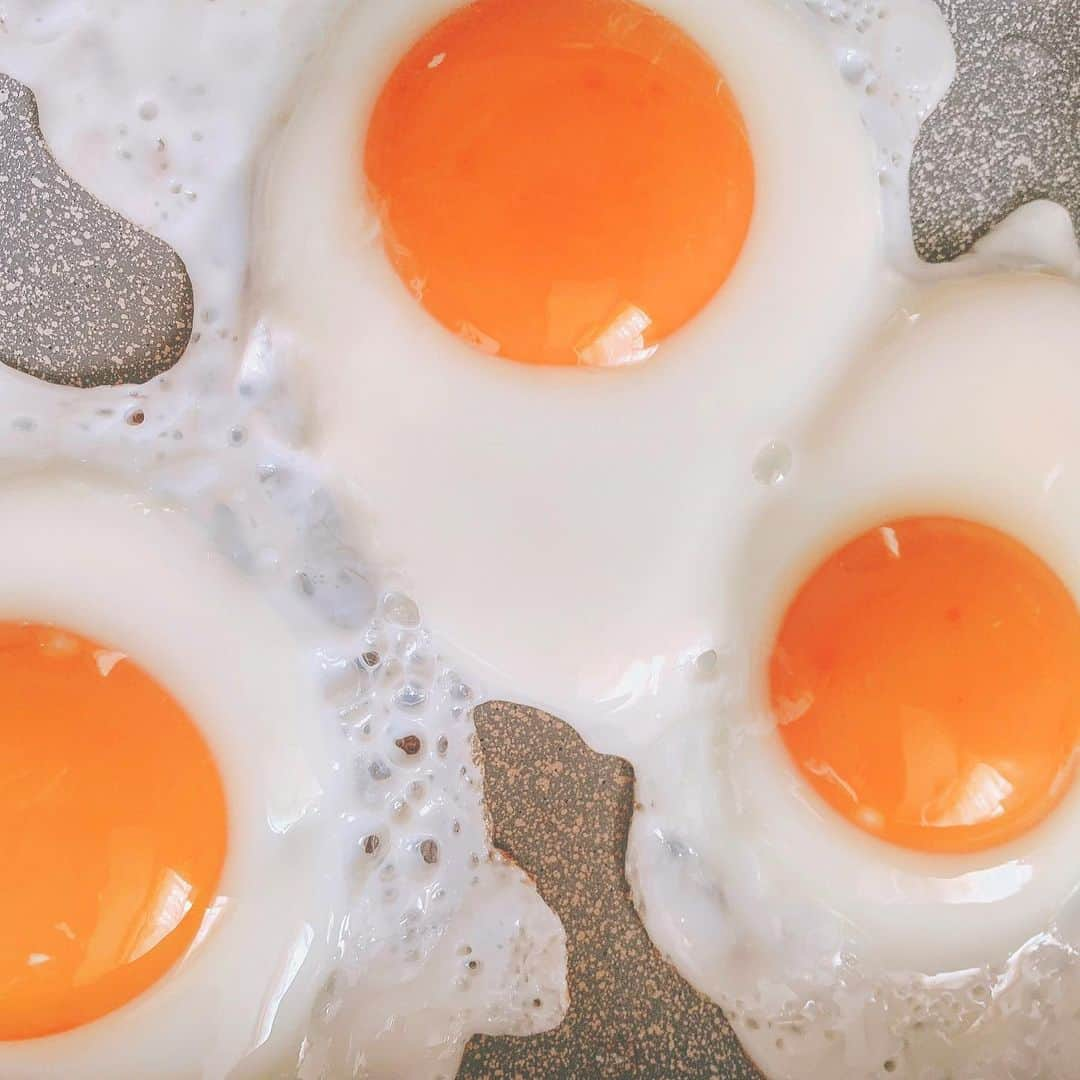 森下舞桜のインスタグラム：「目玉焼き🍳🥚🍳🥚 #目玉焼き #morning #cooking #egg」