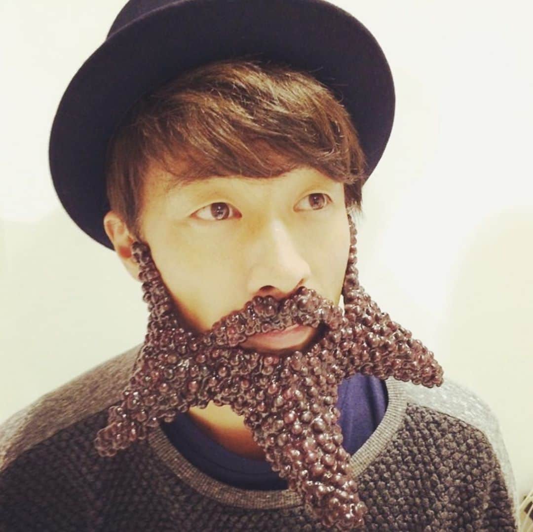 田村淳のインスタグラム：「ずっと家にいるので髭が伸びてしまいました。  My beard is growing because I stay at home everyday.  #すていほーむ」