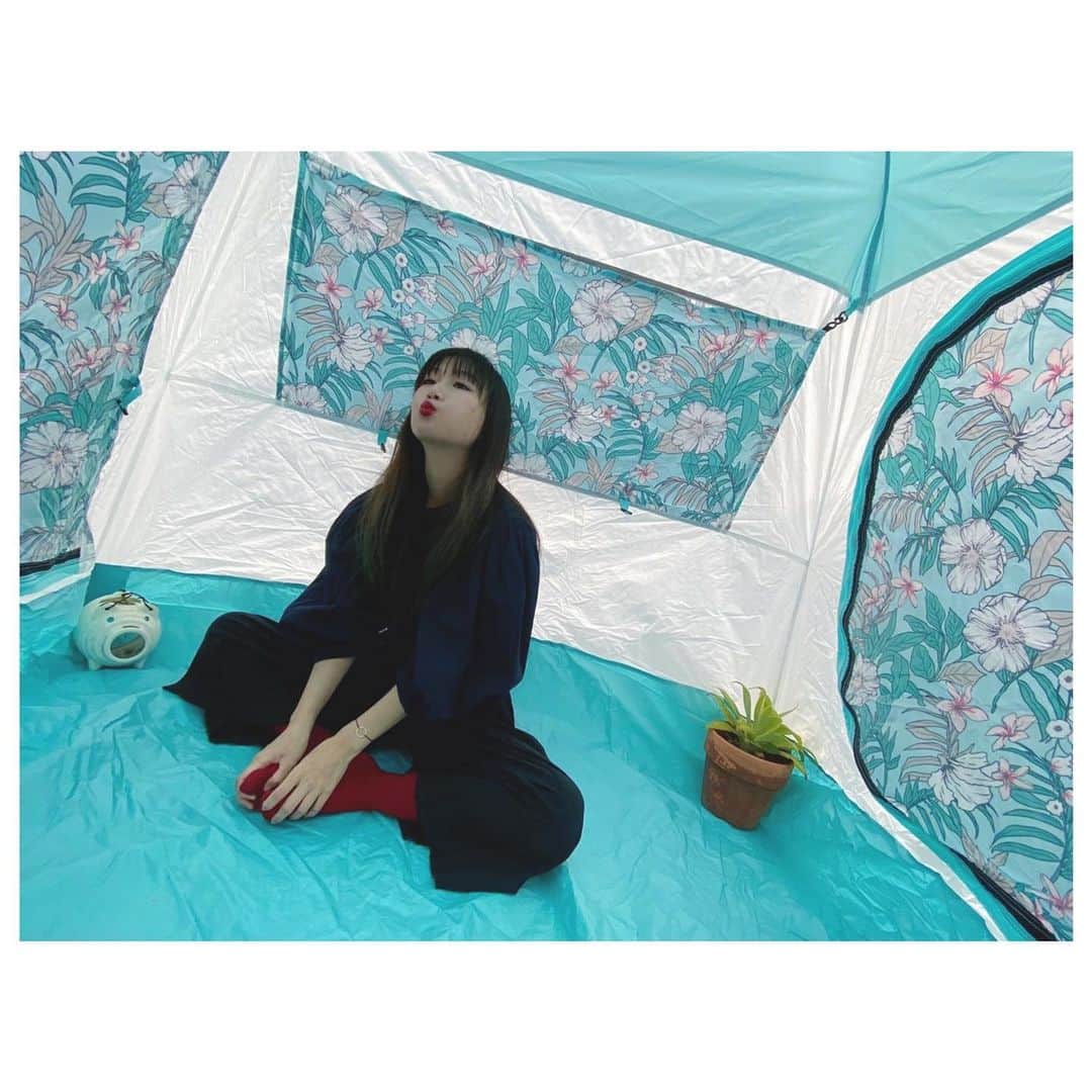 大塚愛さんのインスタグラム写真 - (大塚愛Instagram)「家のテラスにテントをだして  テントの中のラプンツェル大会。  AIO　#家 #で #キャンプ #テント #の #中 #で #ラプンツェル #お気に入り #の #本 #は #漫画 #でも #いいですか」4月16日 12時00分 - aiotsuka_official