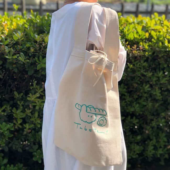 のインスタグラム：「🥖もくもくちゃんマルシェトート🥖  Tabete!  #パン #春のパンまつり #ヴィレヴァン #もくもくちゃん」