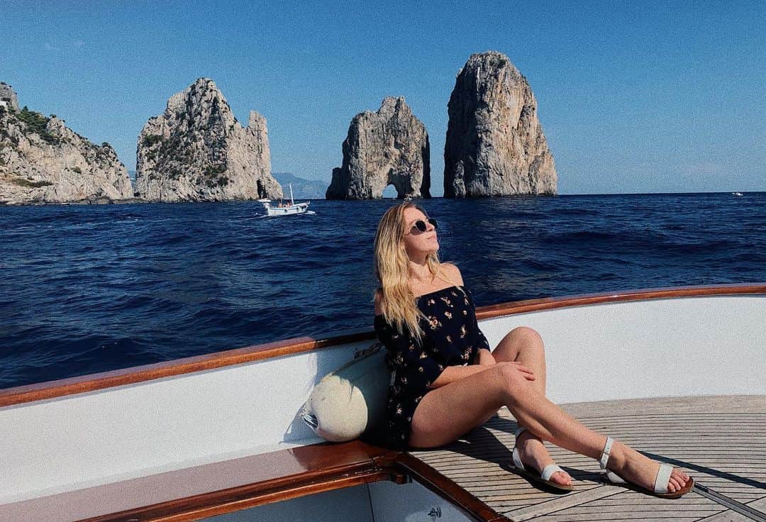 のインスタグラム：「гедонистический образ жизни」