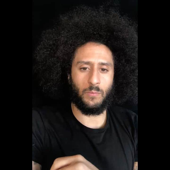 コリン・キャパニックのインスタグラム：「‪Structural racism makes Black & Brown ppl more likely to die from #COVID19. We've launched the Know Your Rights Camp COVID-19 Relief Fund to directly impact the disproportionate effect #coronavirus is having on our communities. #WeGotUs 🖤✊🏾 Link in bio to donate & more info.」